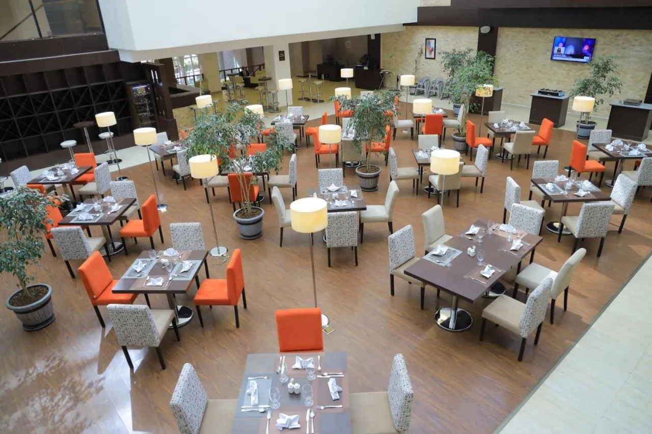 Restaurant/places to eat in Cassiopeia Hotel