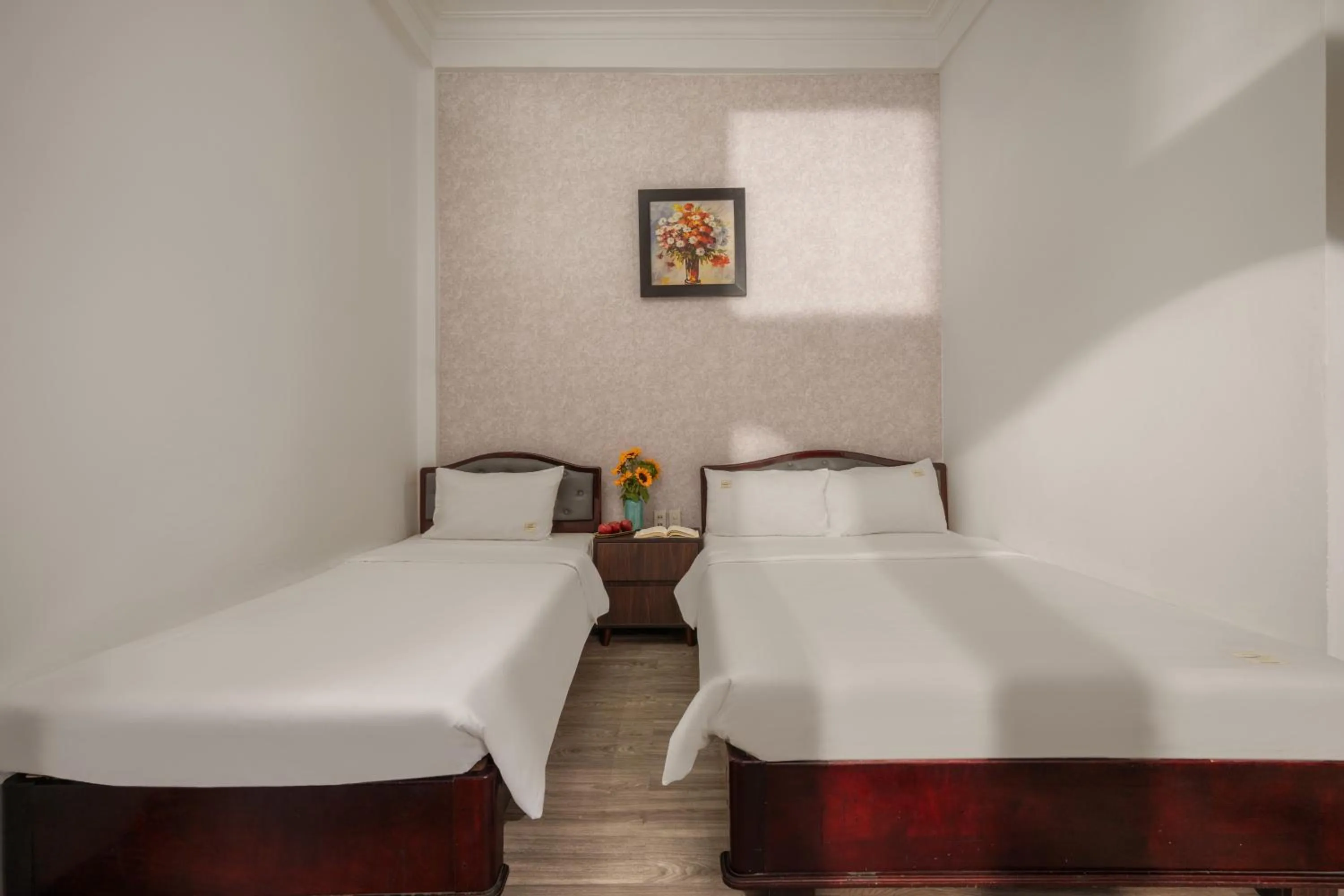 Bedroom, Bed in KLY Hotel