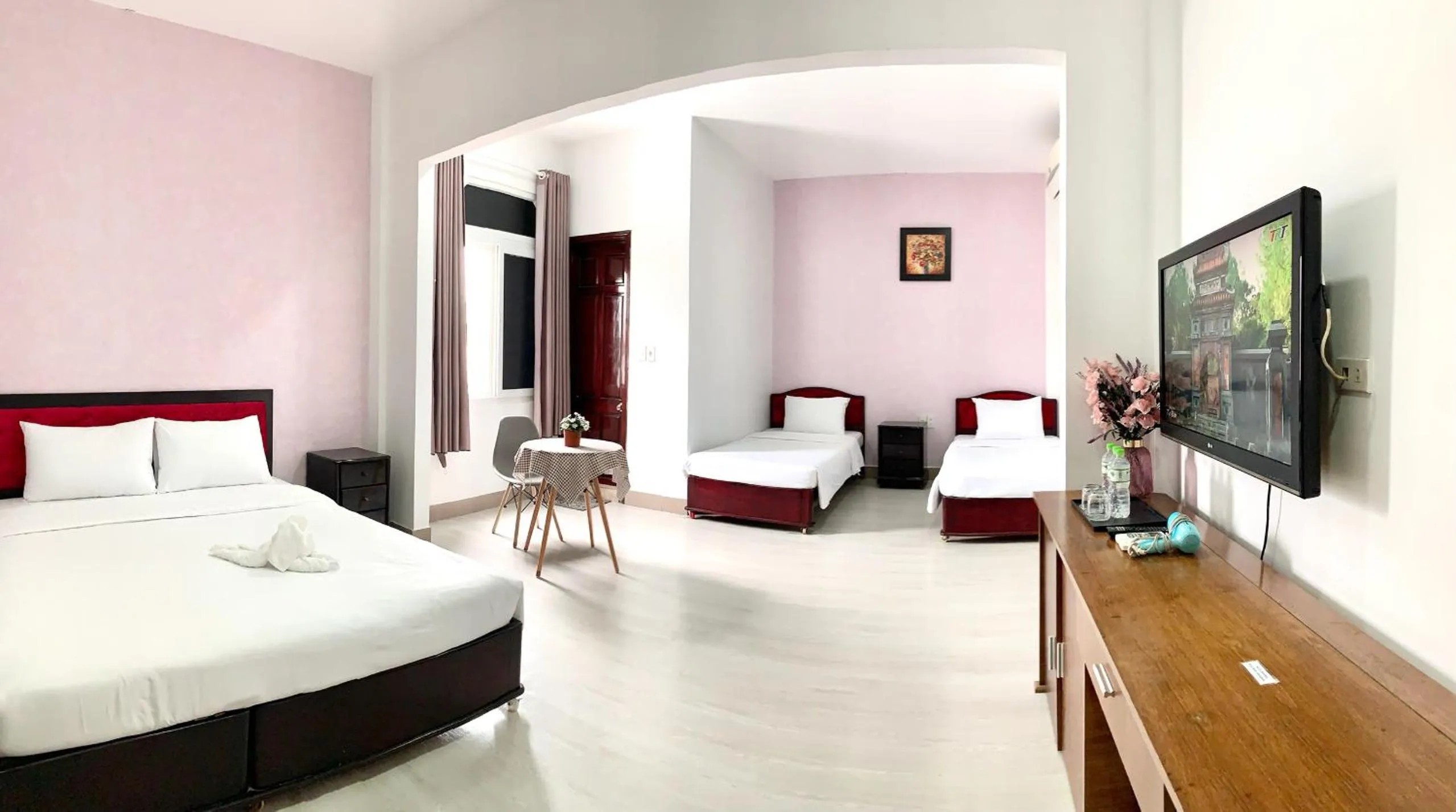 Bedroom, Bed in KLY Hotel