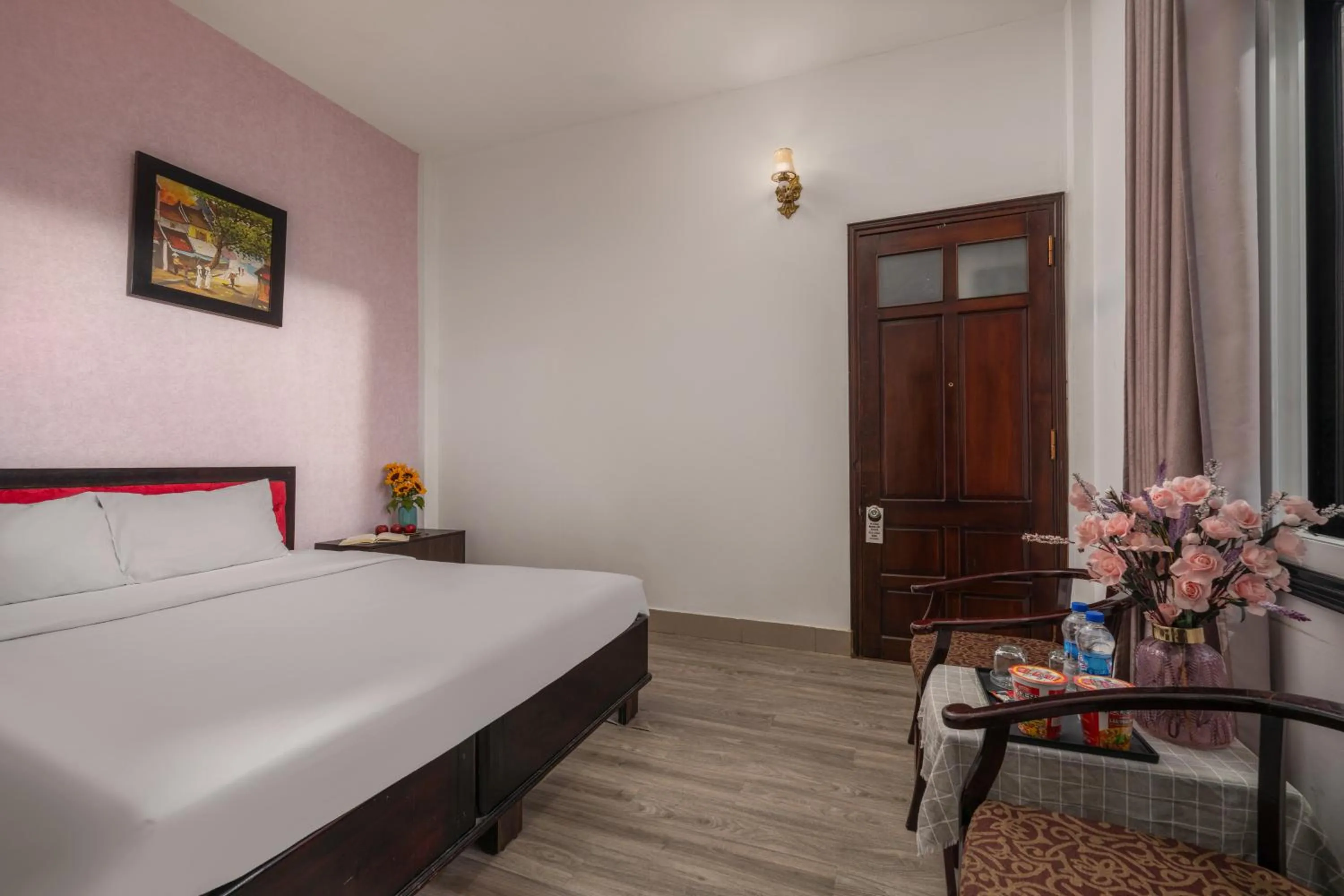 Bedroom, Bed in KLY Hotel