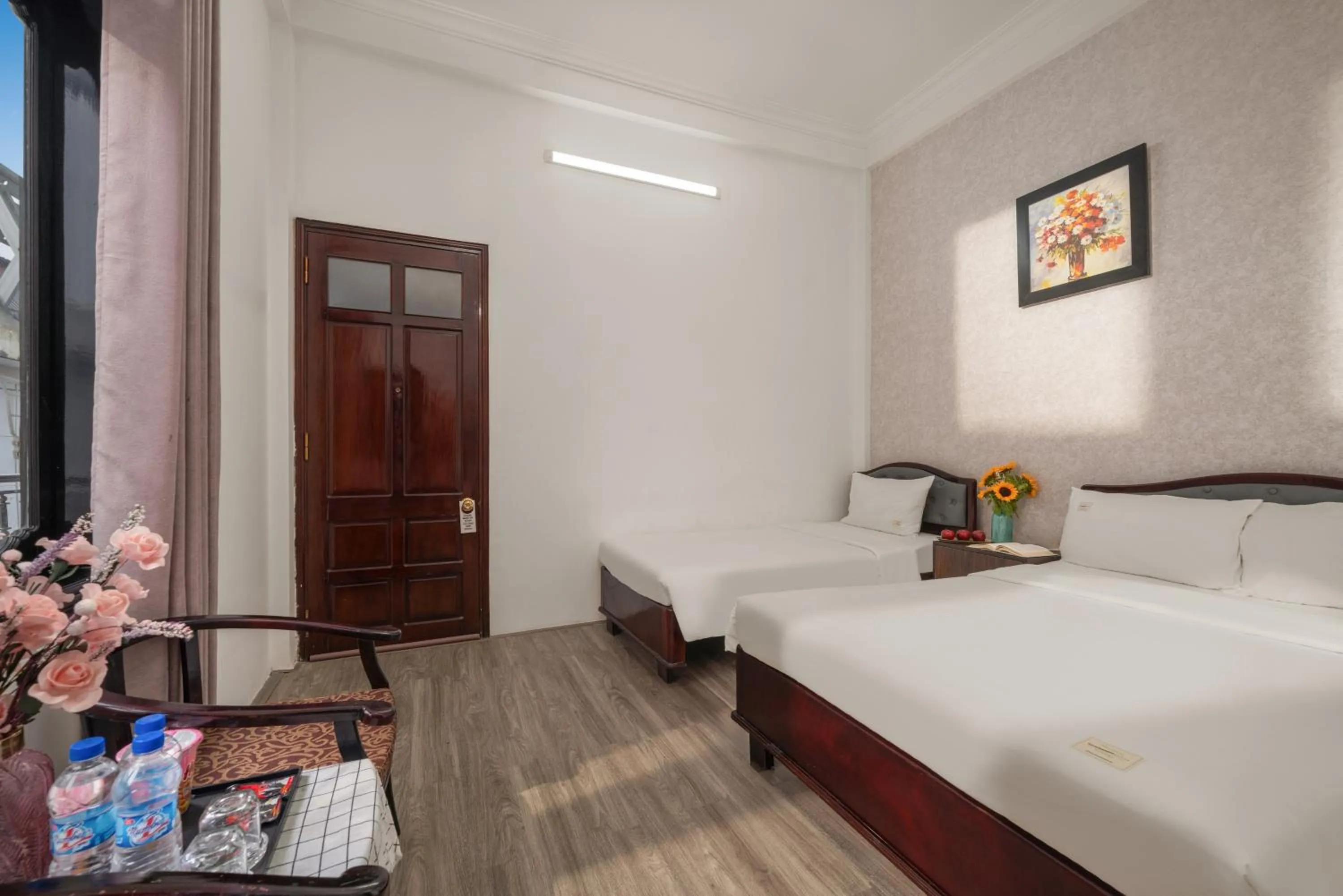 Bedroom, Bed in KLY Hotel