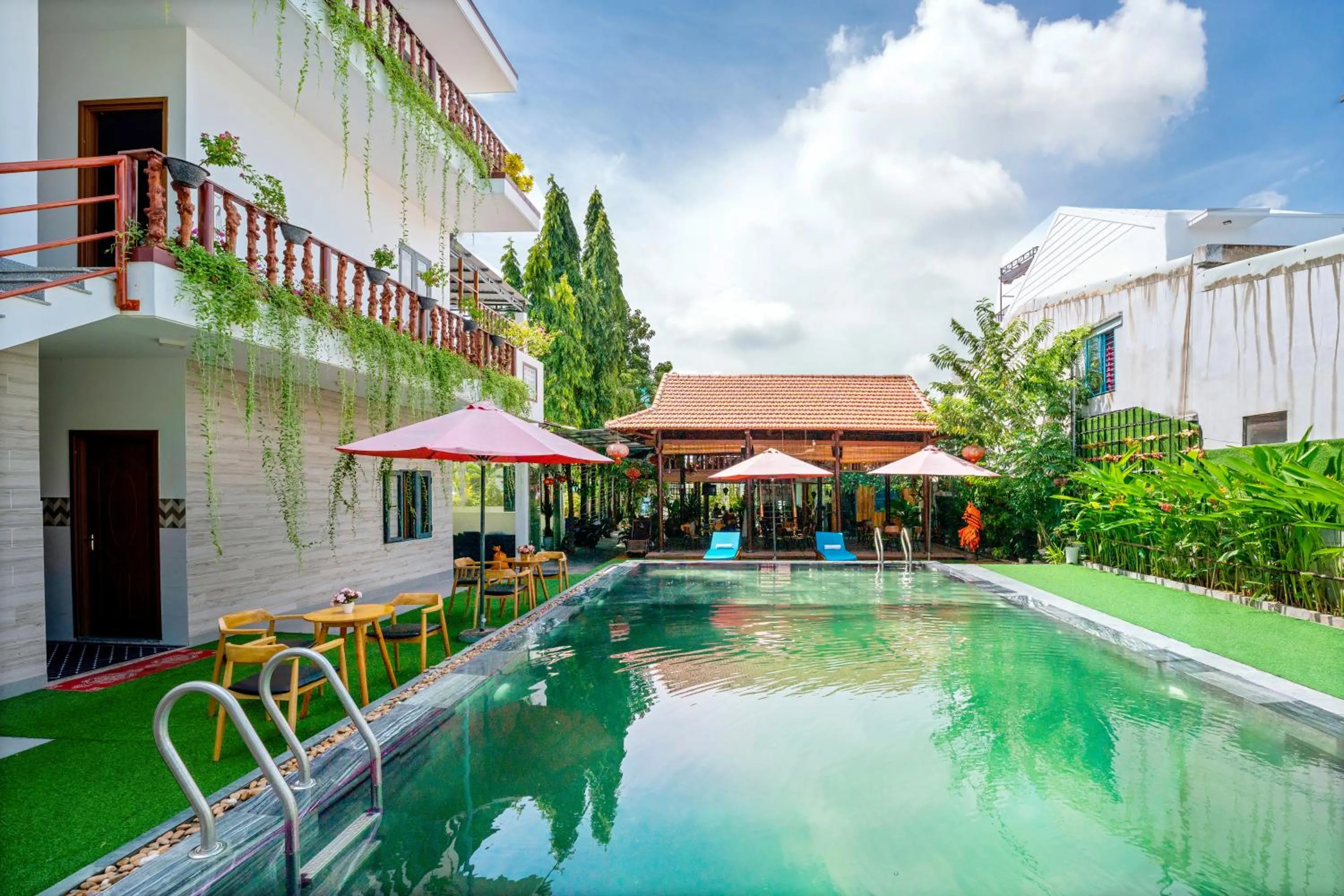 Swimming pool in Alley Garden Homestay Hoi An
