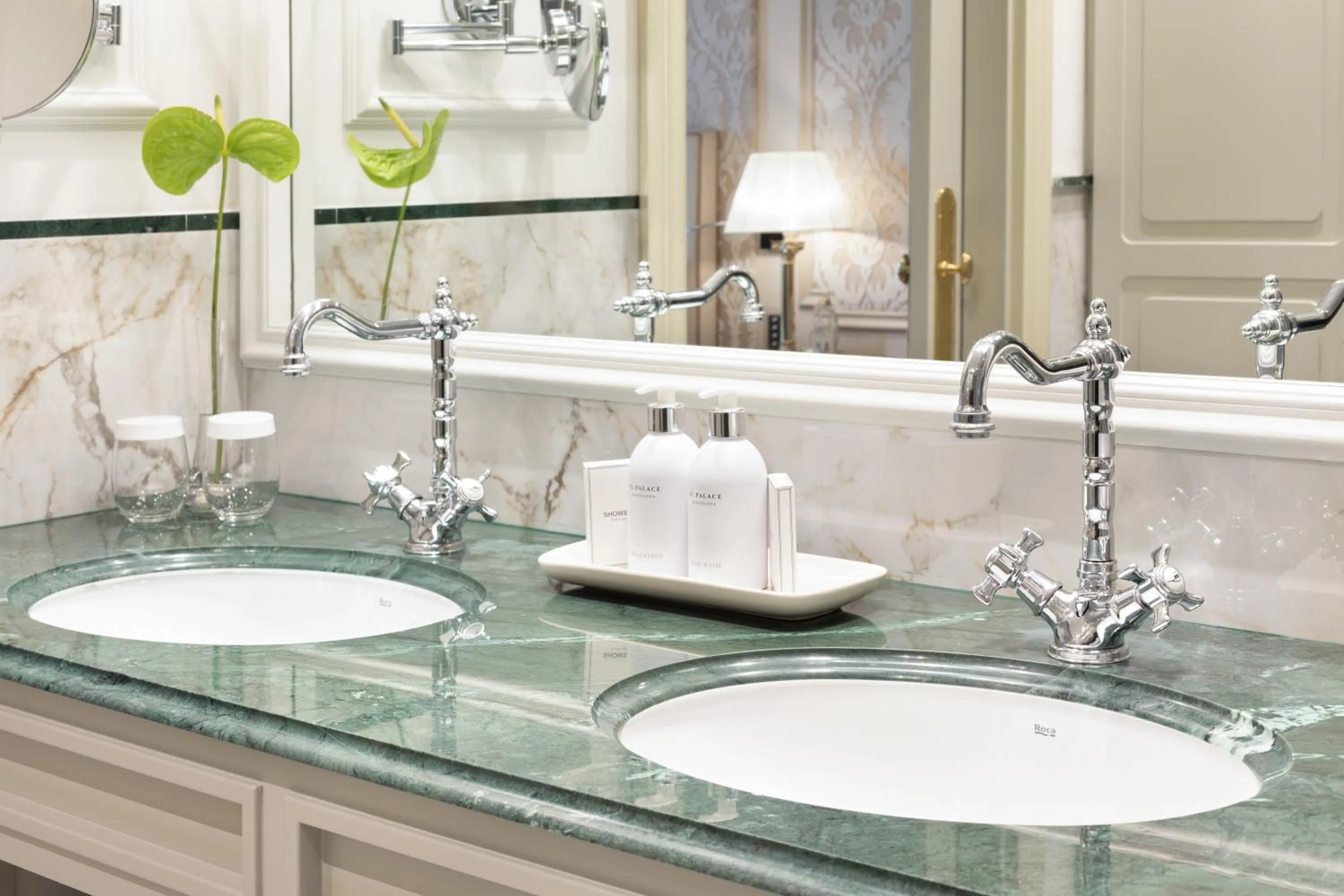 Bathroom in Hotel El Palace Barcelona