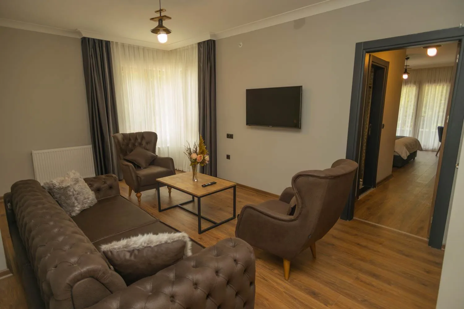 Communal lounge/ TV room in PAZARCIK MOUNTAIN HOTEL