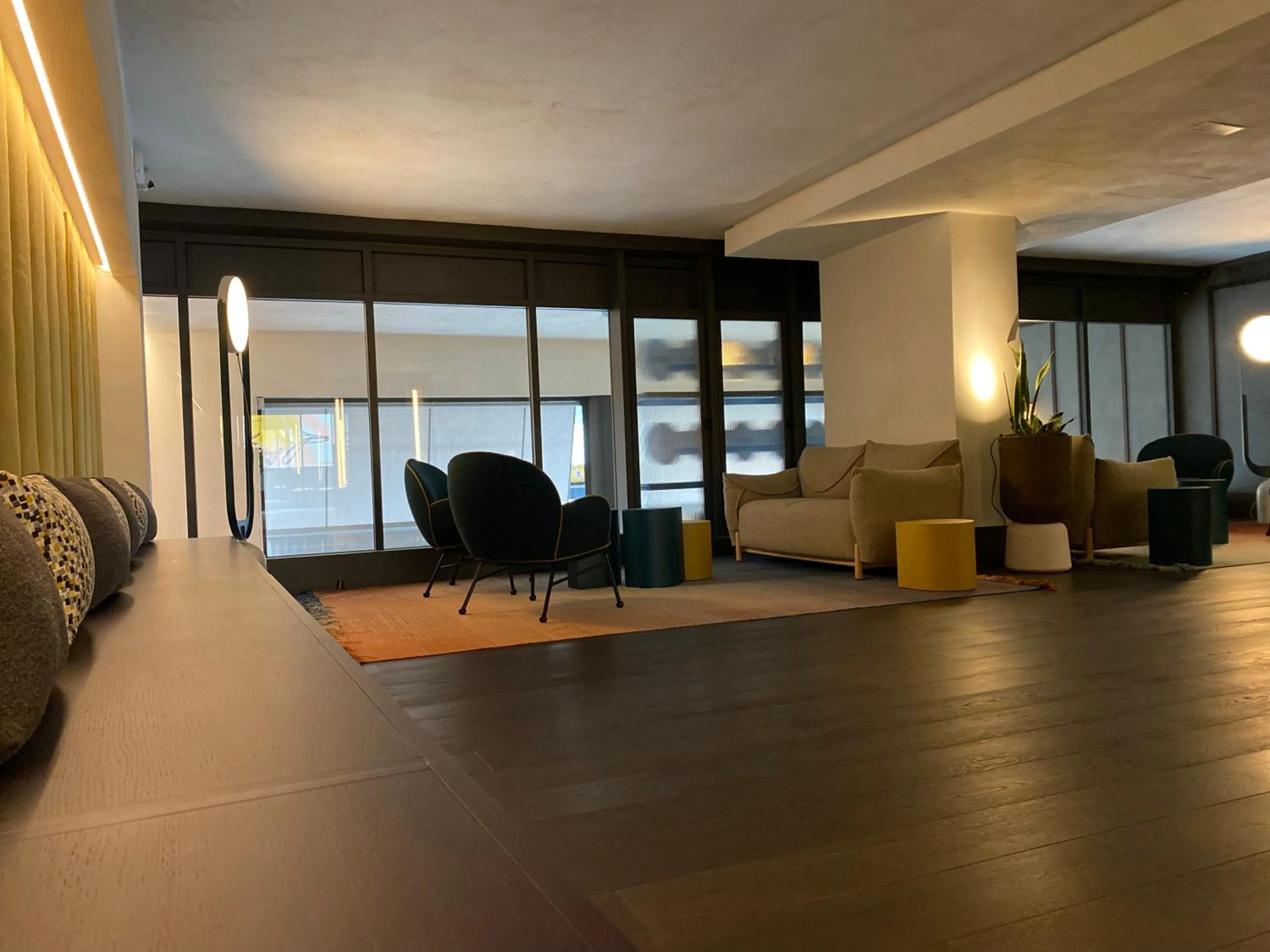 Seating area in Onix Fira