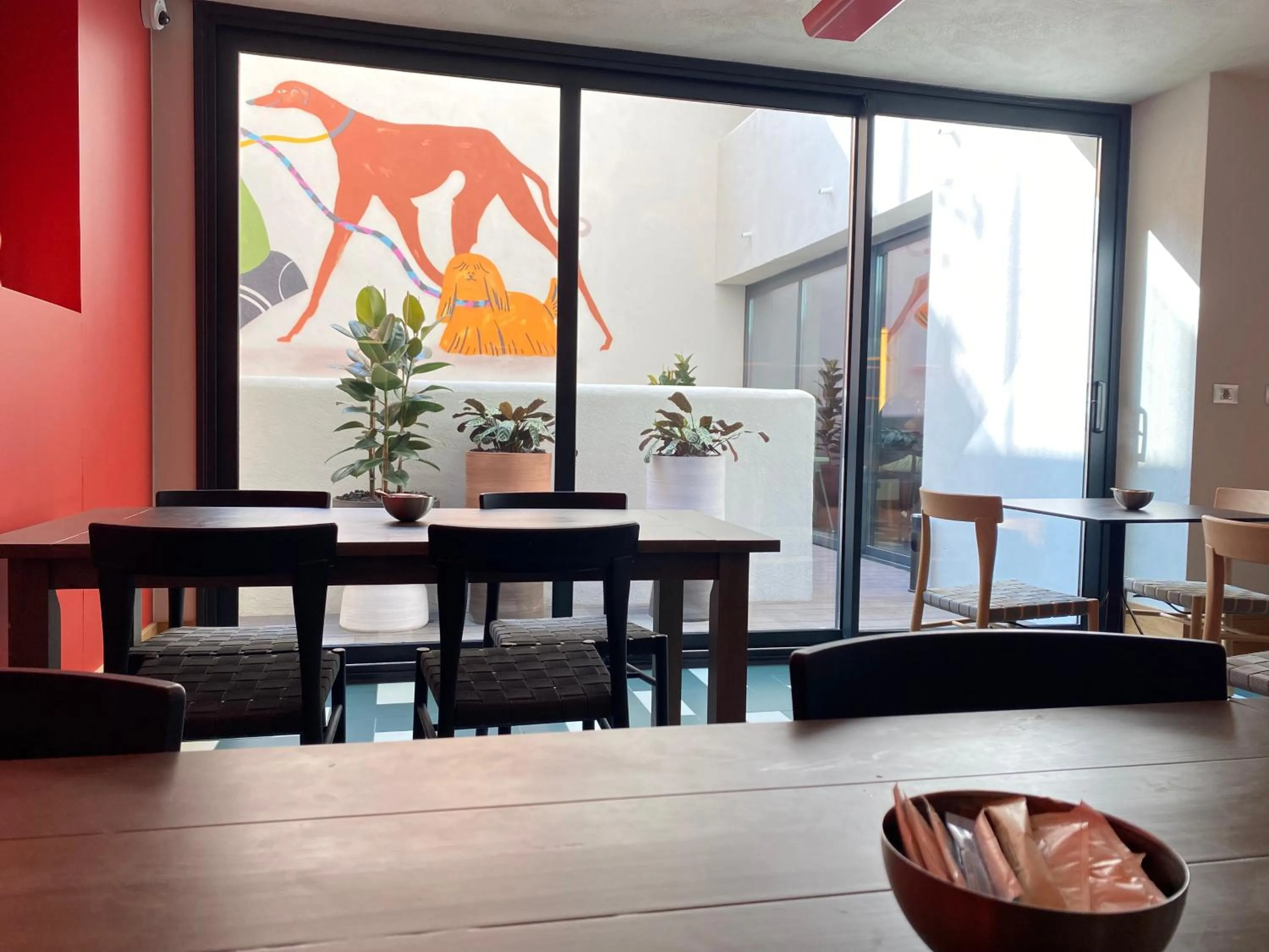 Dining area in Onix Fira