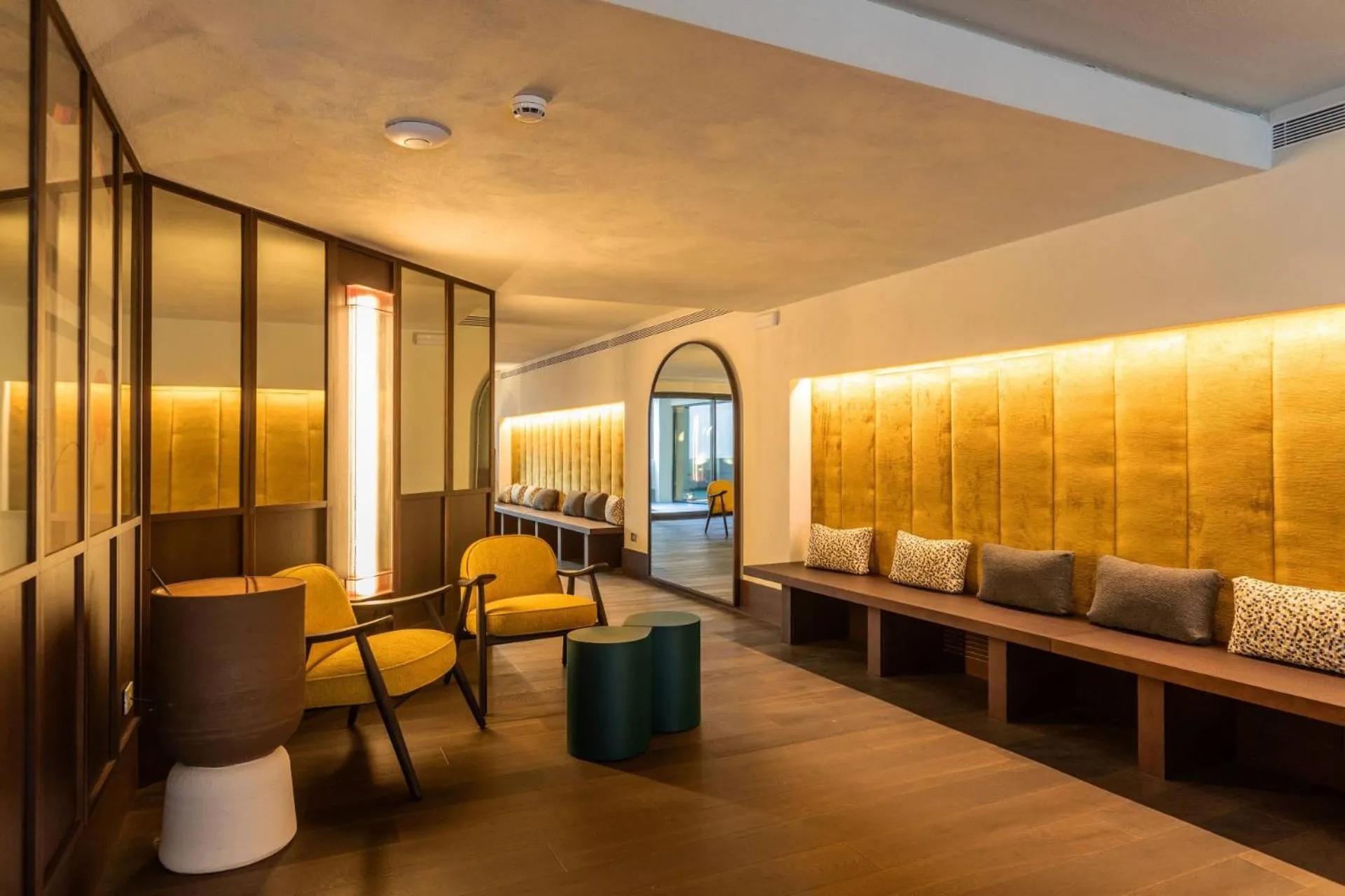 Seating area in Onix Fira