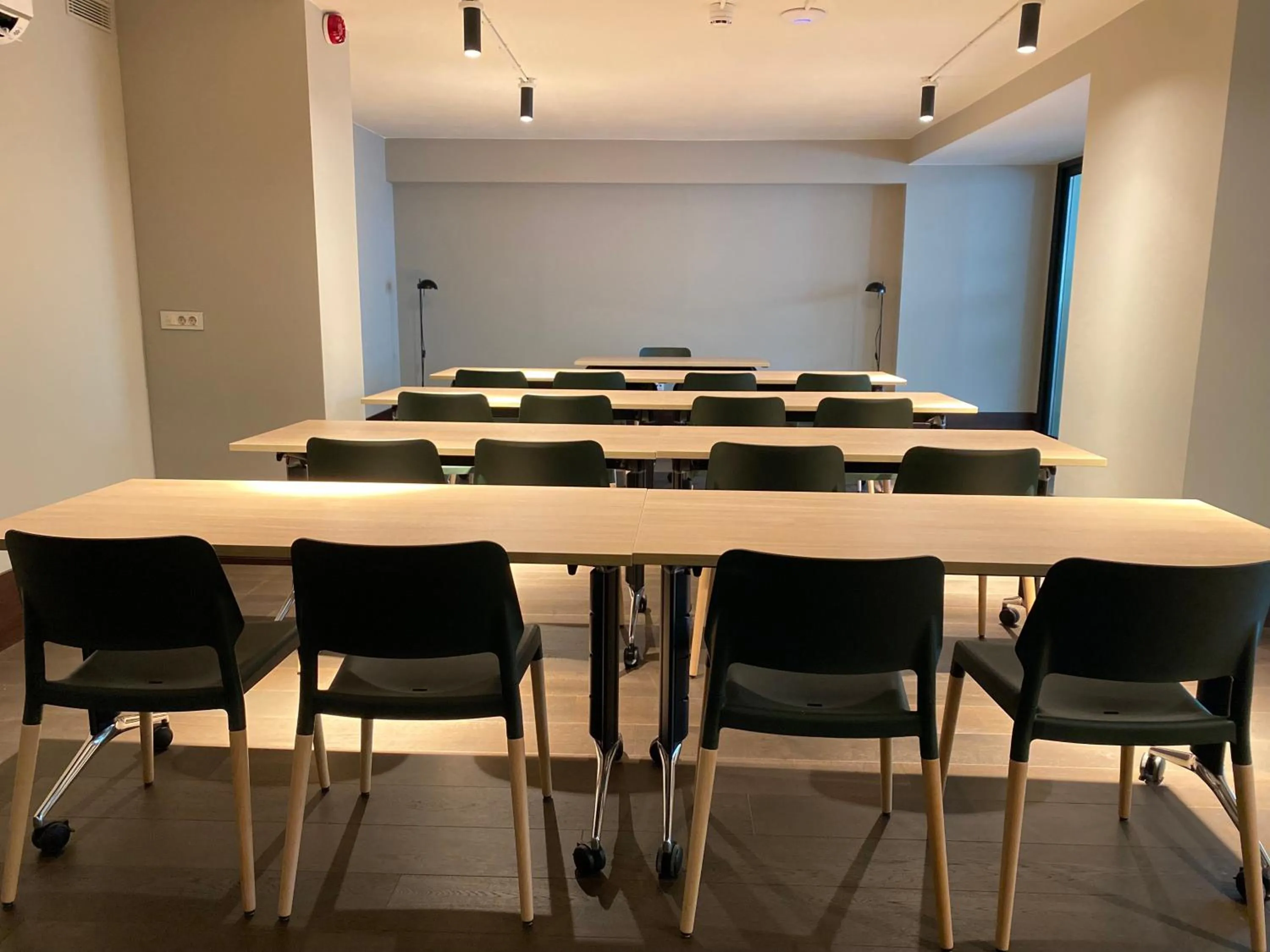 Meeting/conference room in Onix Fira