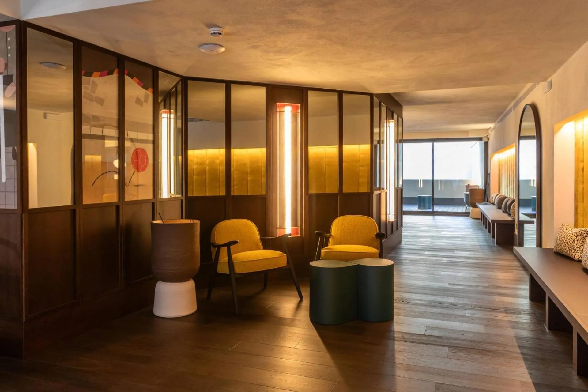 Seating area in Onix Fira