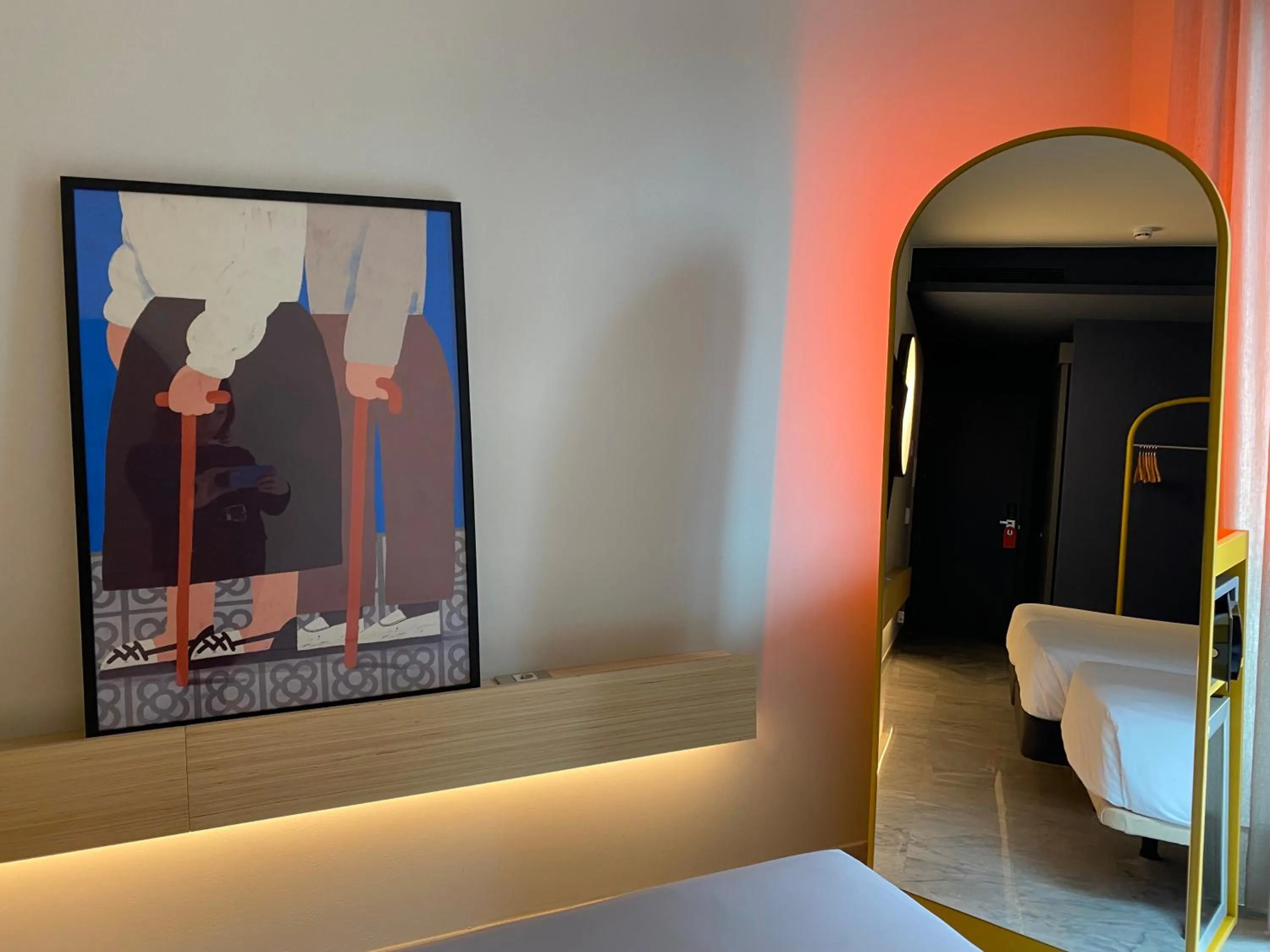 Decorative detail, Bed in Onix Fira