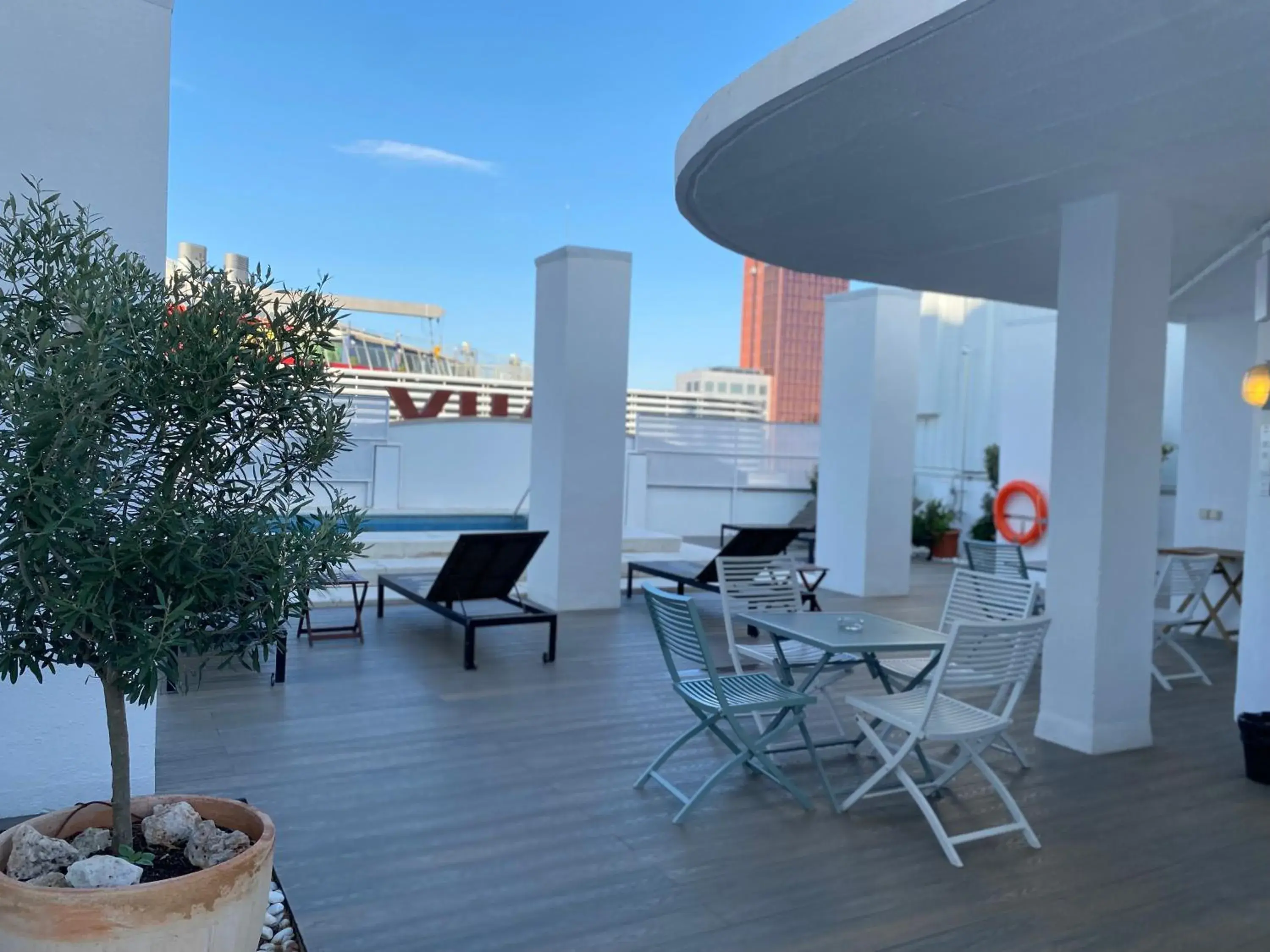 Swimming pool in Onix Fira Swimming pool in Onix Fira