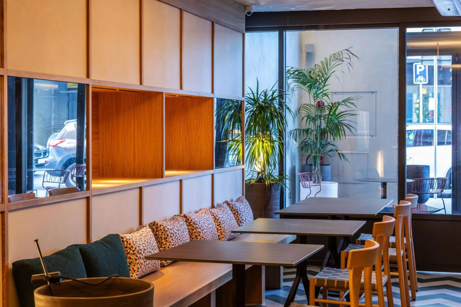 Dining area in Onix Fira