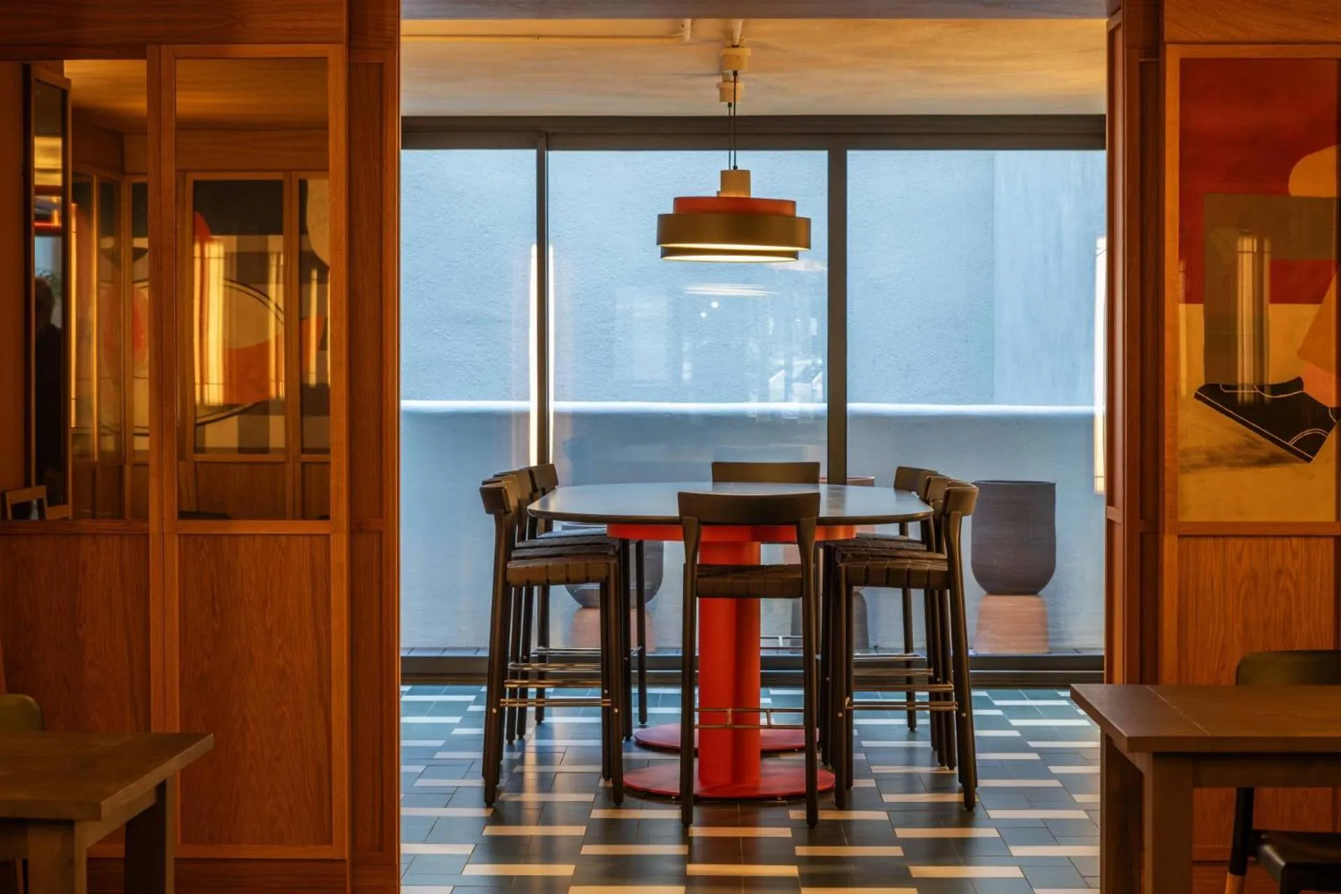 Dining area in Onix Fira