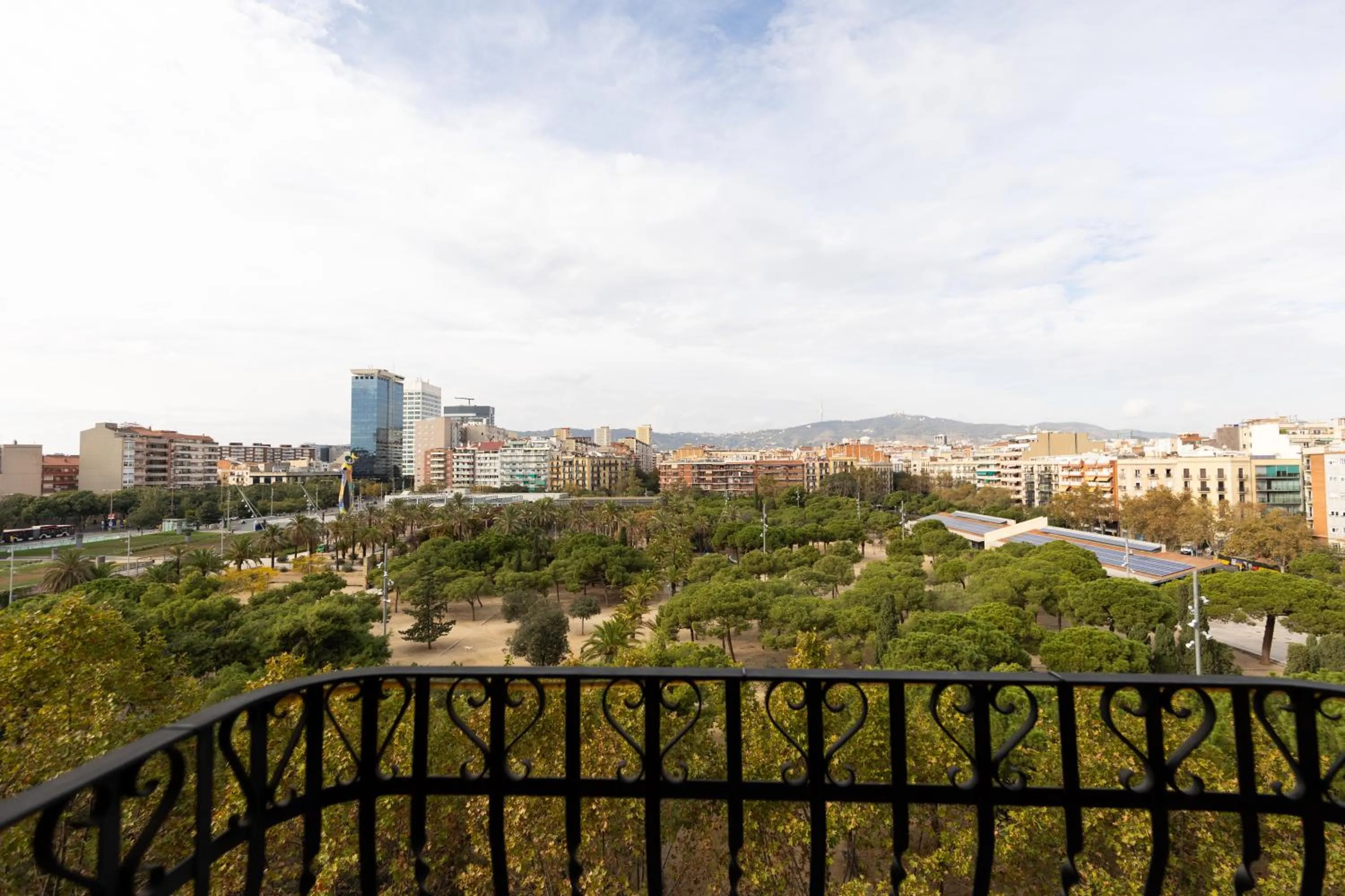 City view in Onix Fira