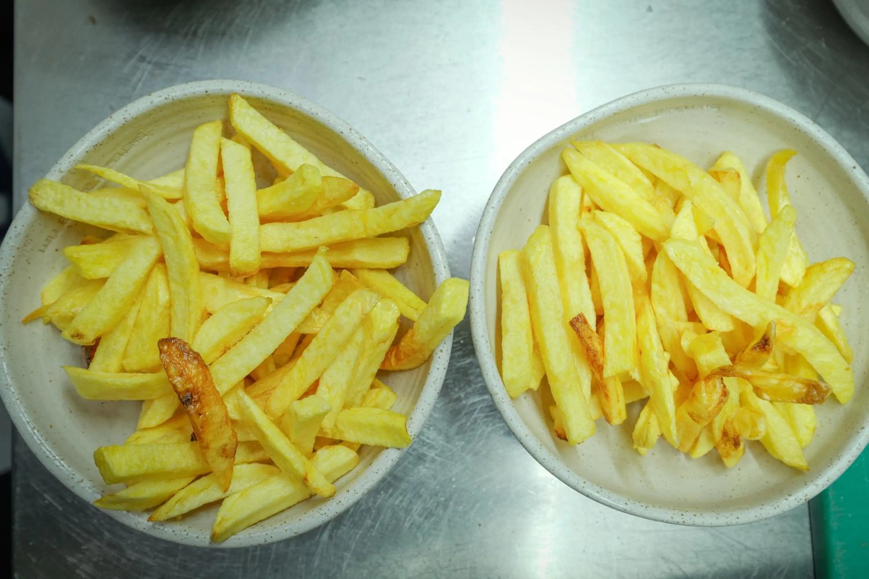 Food and drinks in Hotel Uji Ftohte Tepelene