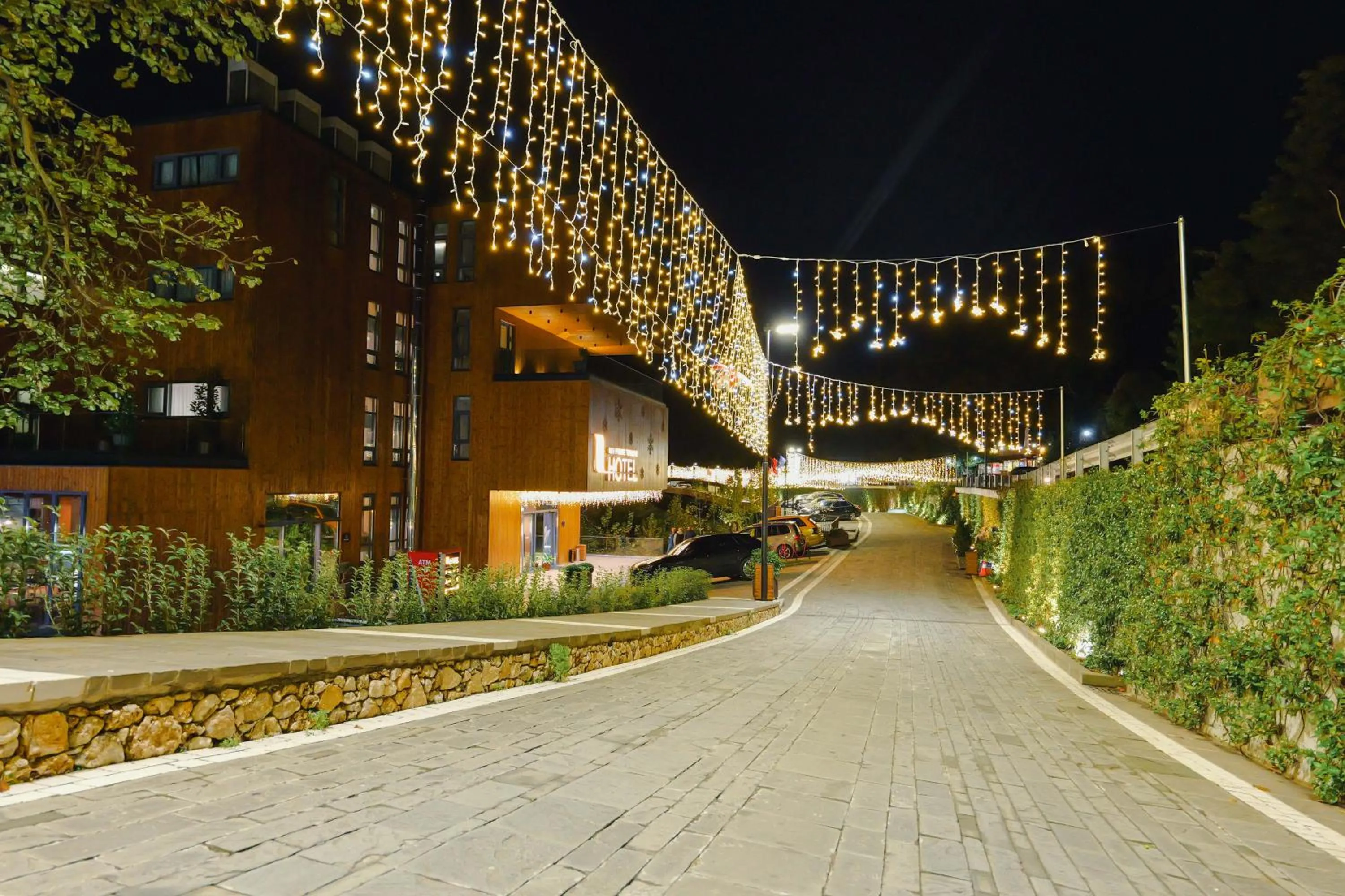 Property building in Hotel Uji Ftohte Tepelene