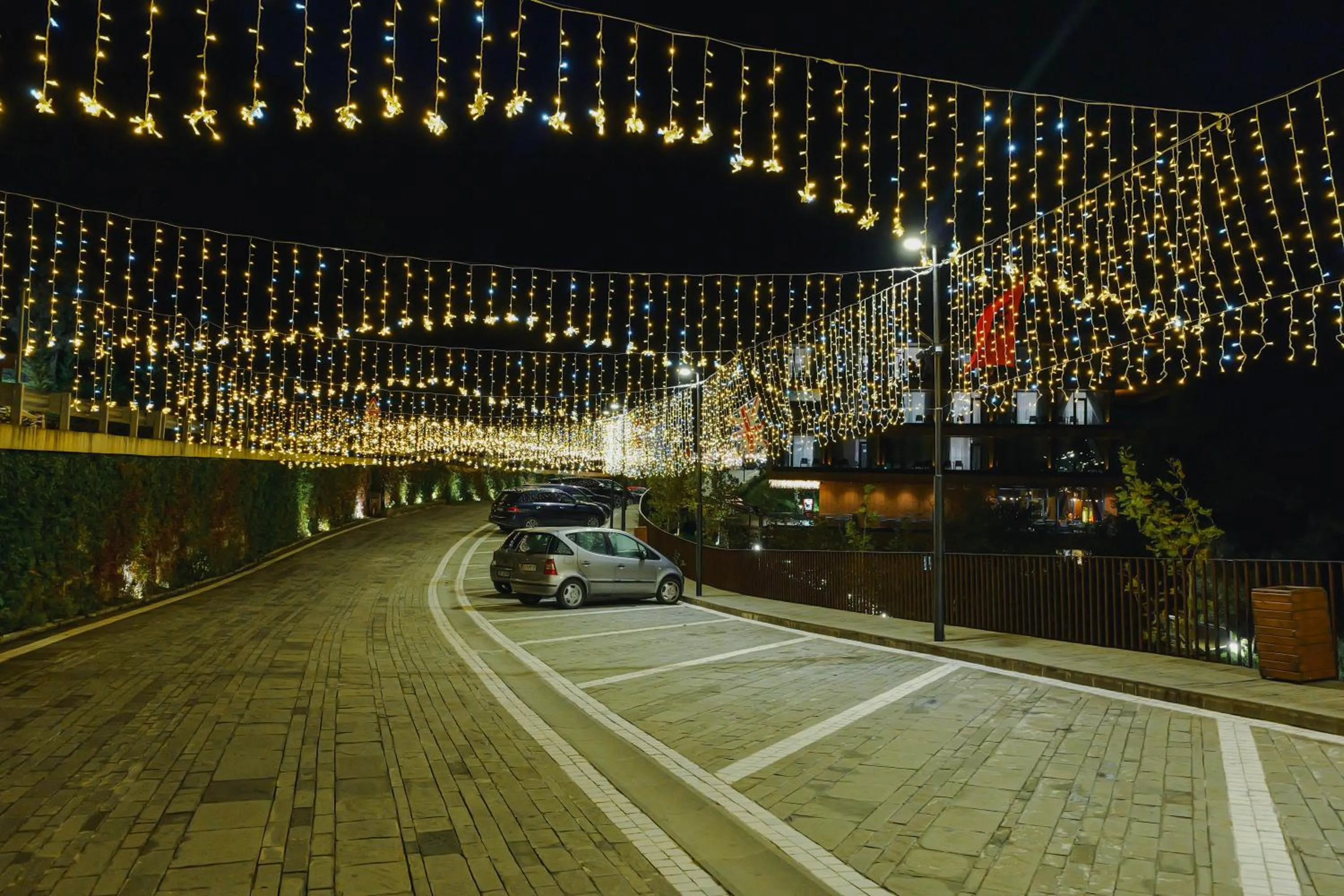 Night in Hotel Uji Ftohte Tepelene