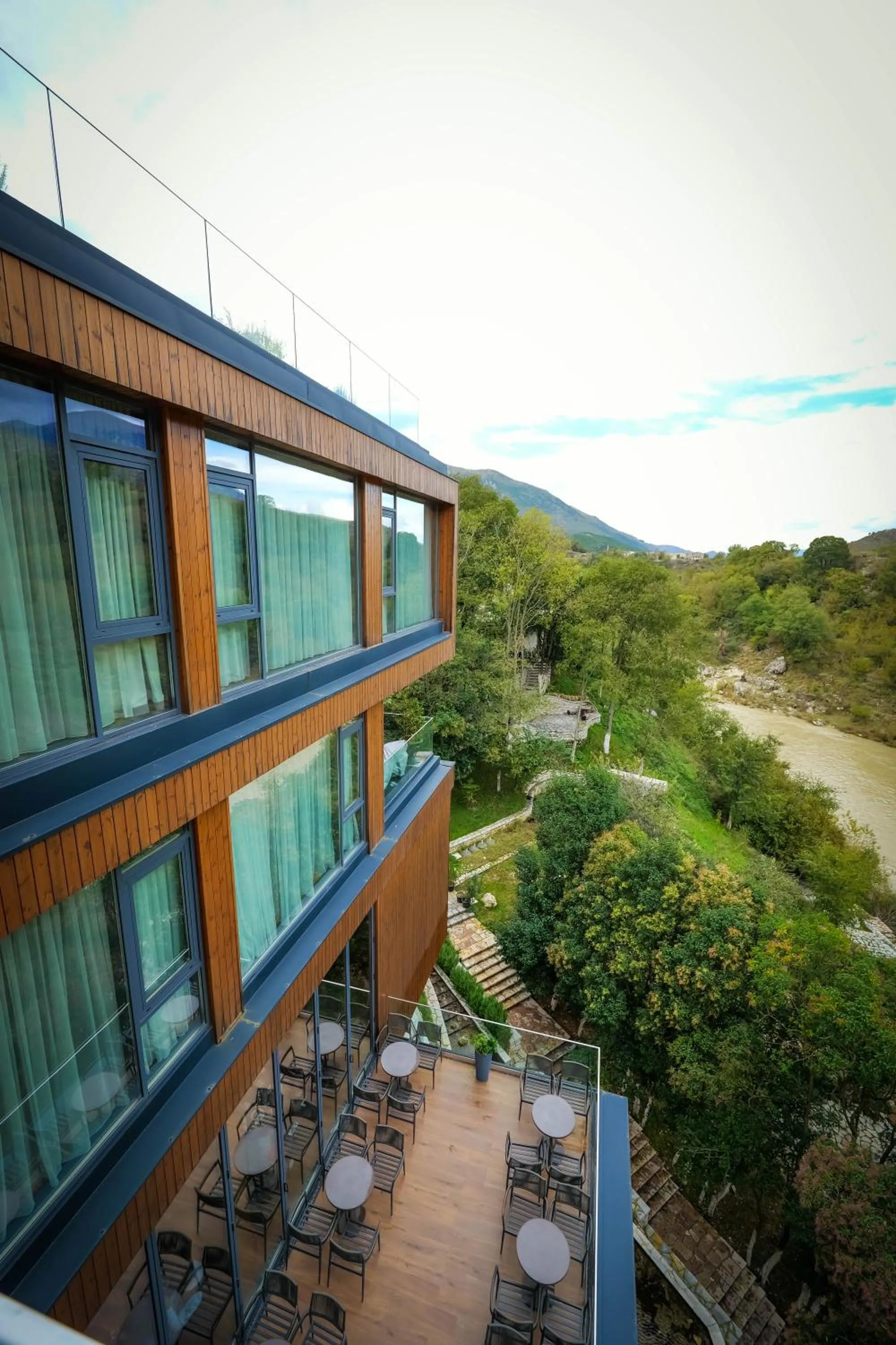 Property building in Hotel Uji Ftohte Tepelene