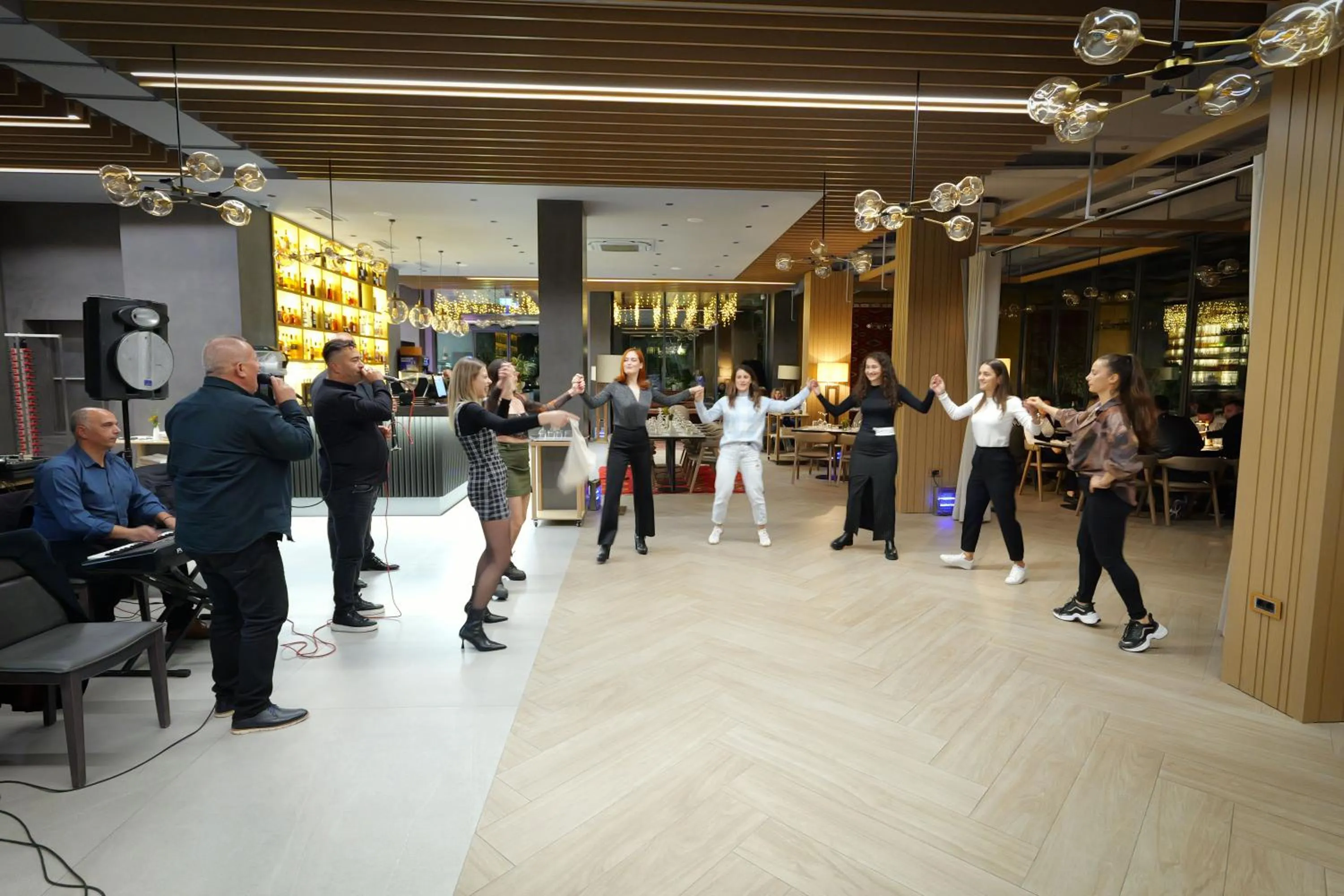 People in Hotel Uji Ftohte Tepelene