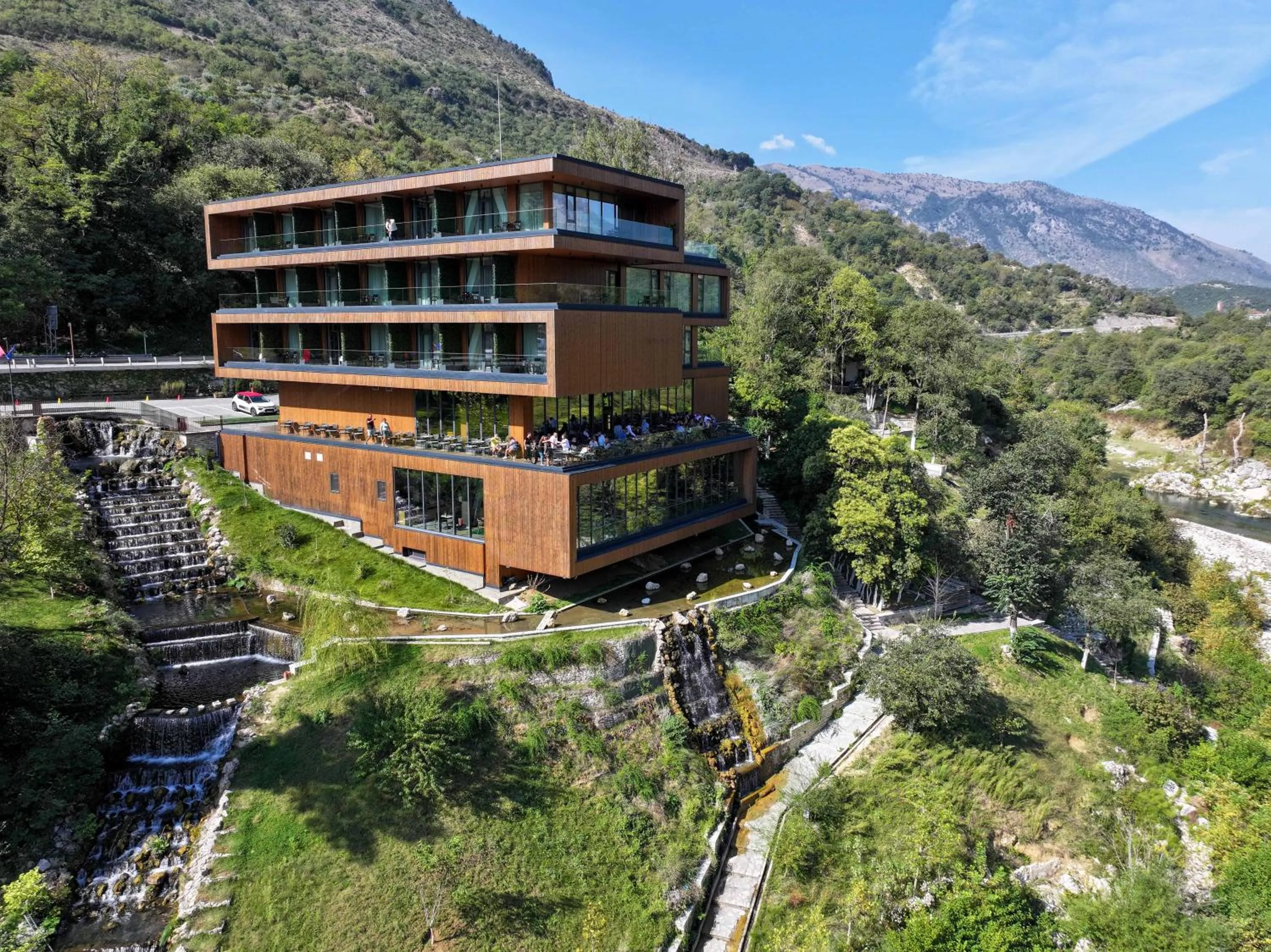 Property building in Hotel Uji Ftohte Tepelene
