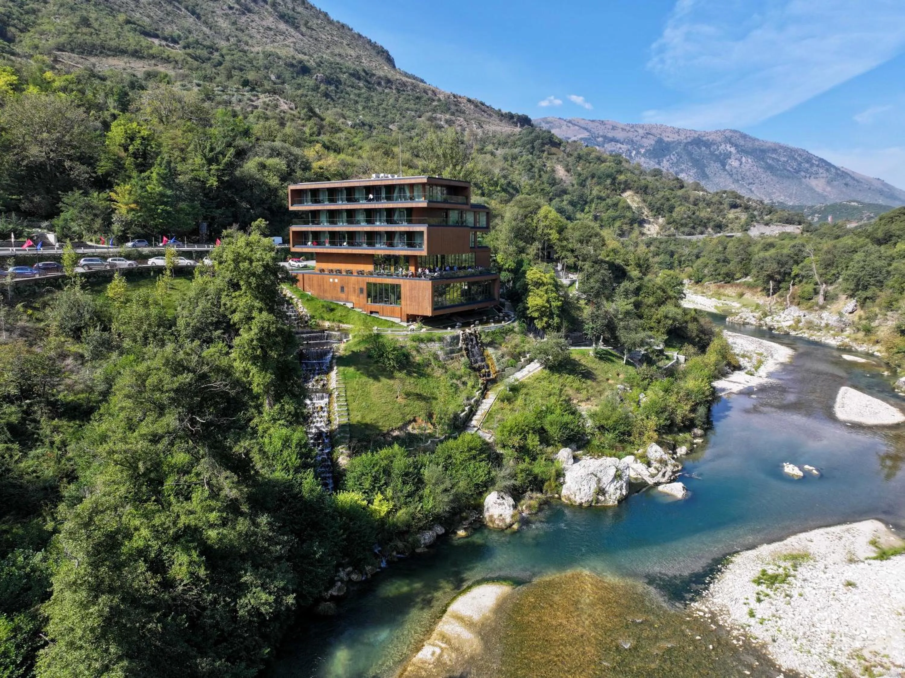 Property building in Hotel Uji Ftohte Tepelene