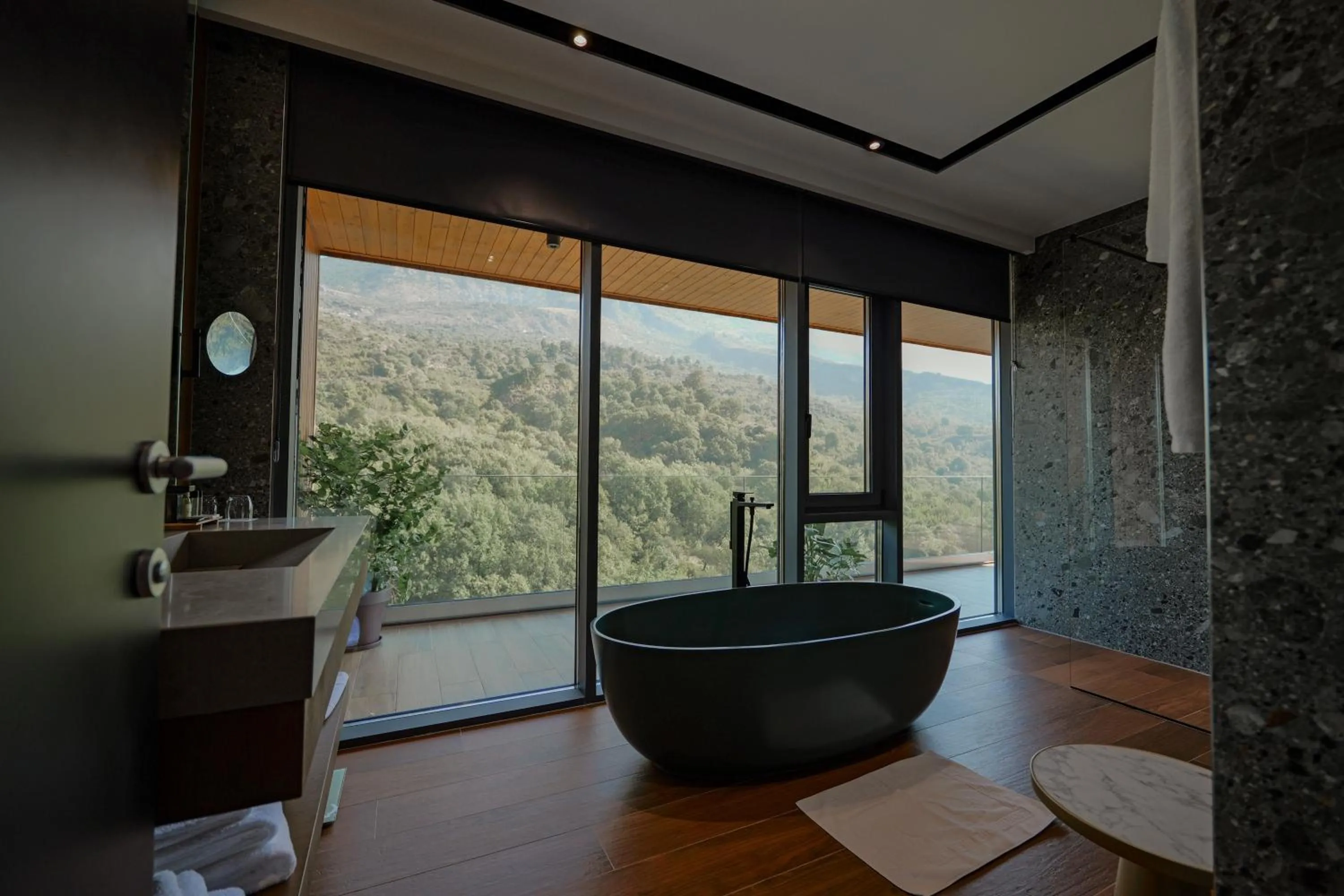 Hot Tub in Hotel Uji Ftohte Tepelene