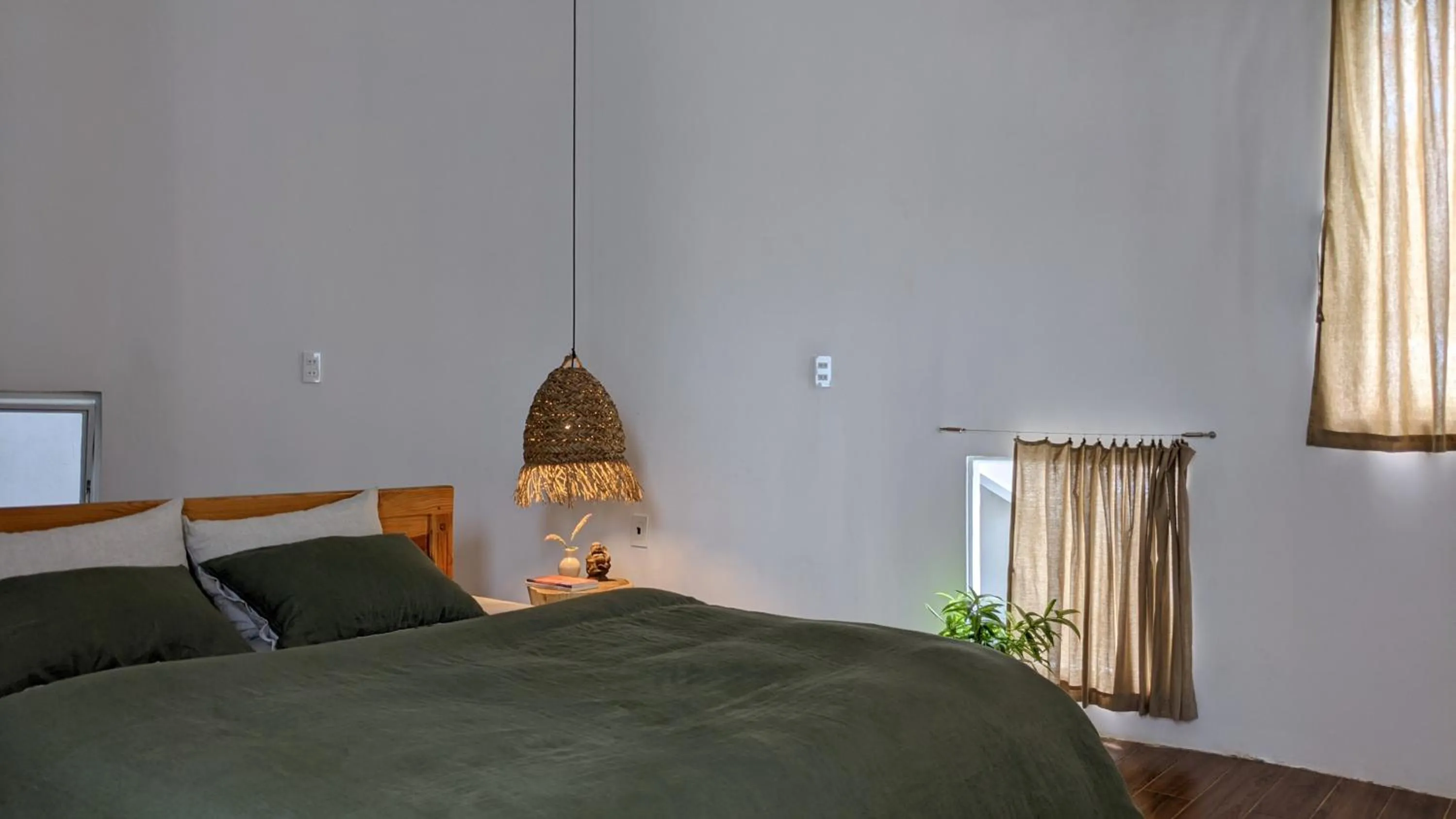 Photo of the whole room, Bed in Metta Homestay Hue