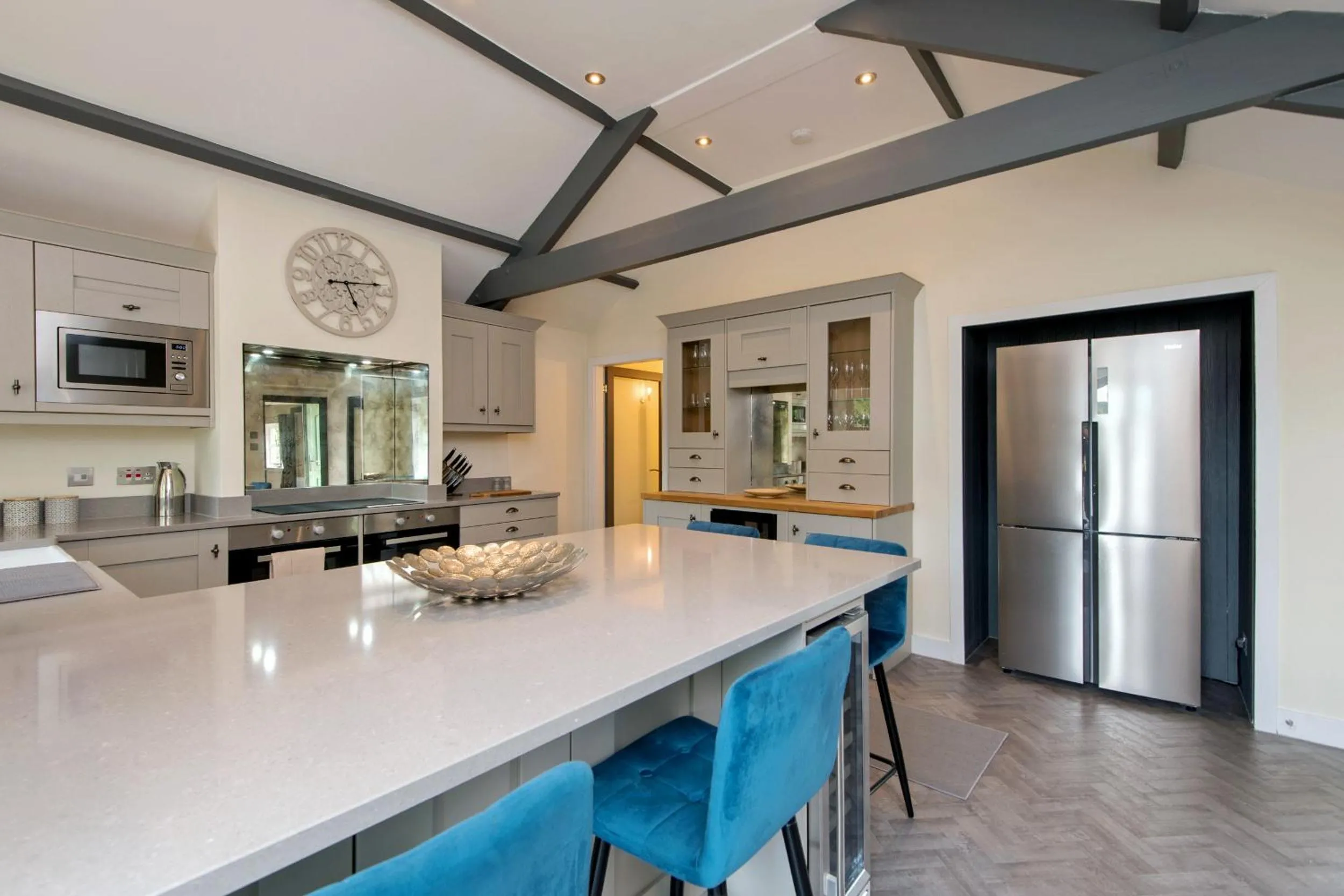 Kitchen or kitchenette in East Farm Cottage