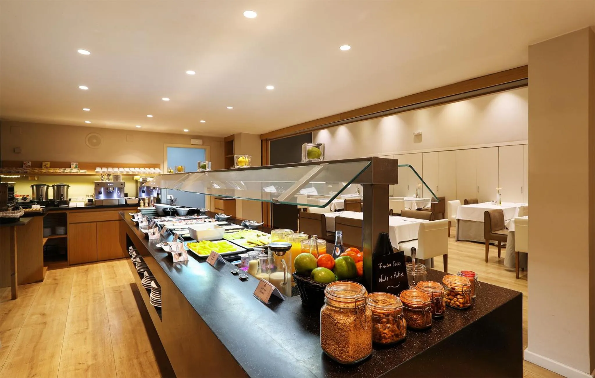 Continental breakfast in Guitart Grand Passage