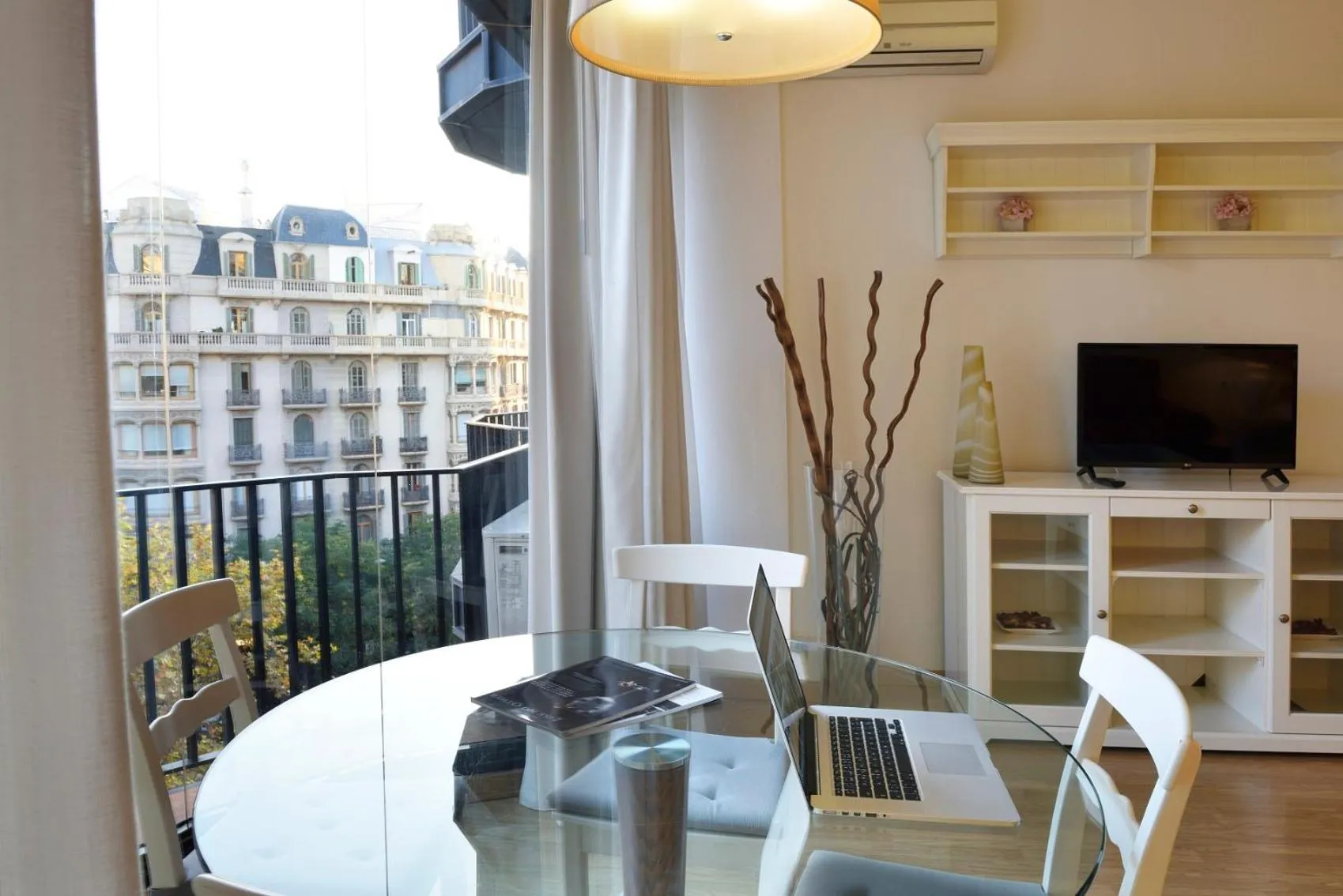 Communal lounge/ TV room in Guitart Grand Passage