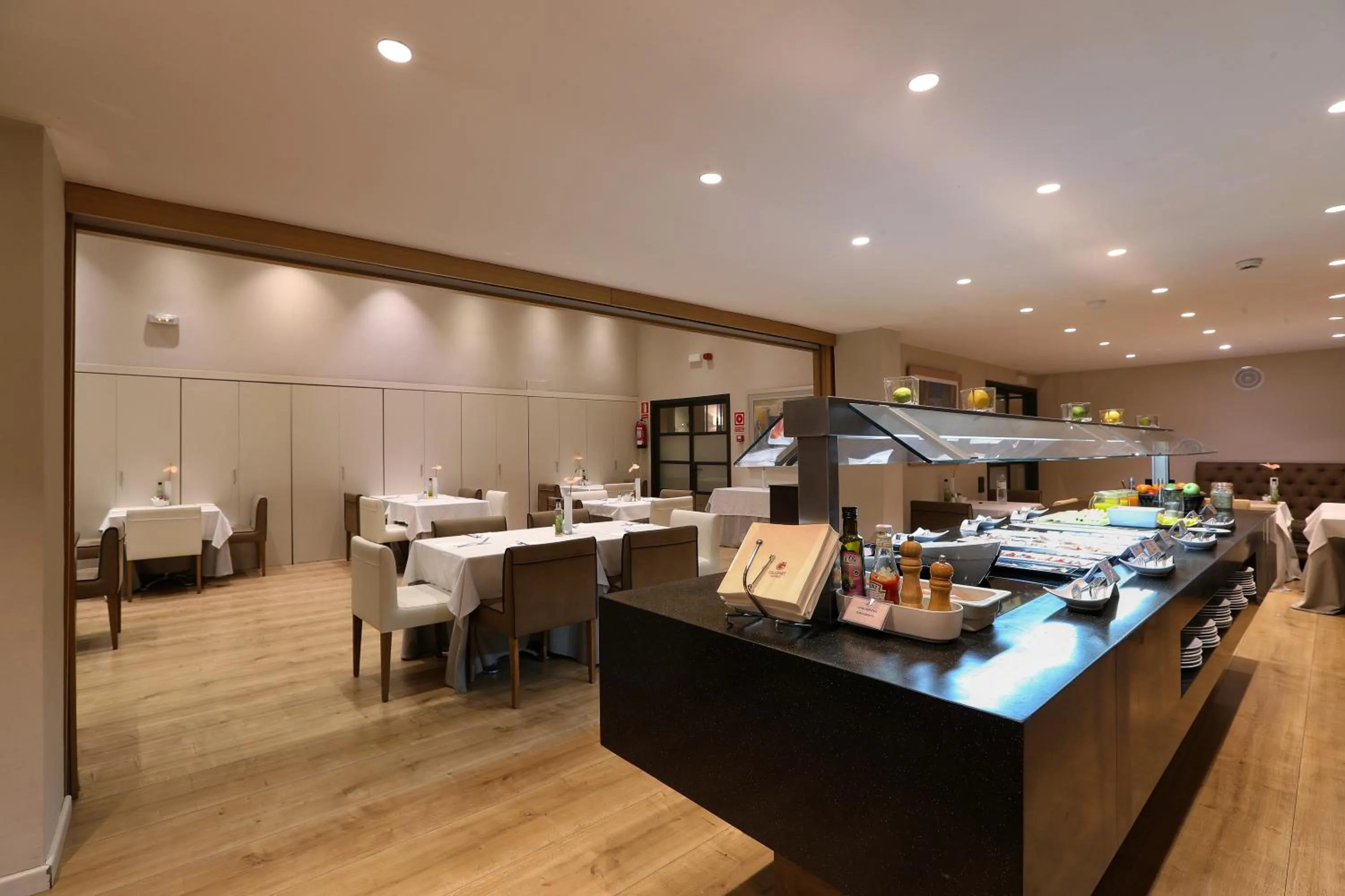 Restaurant/places to eat in Guitart Grand Passage