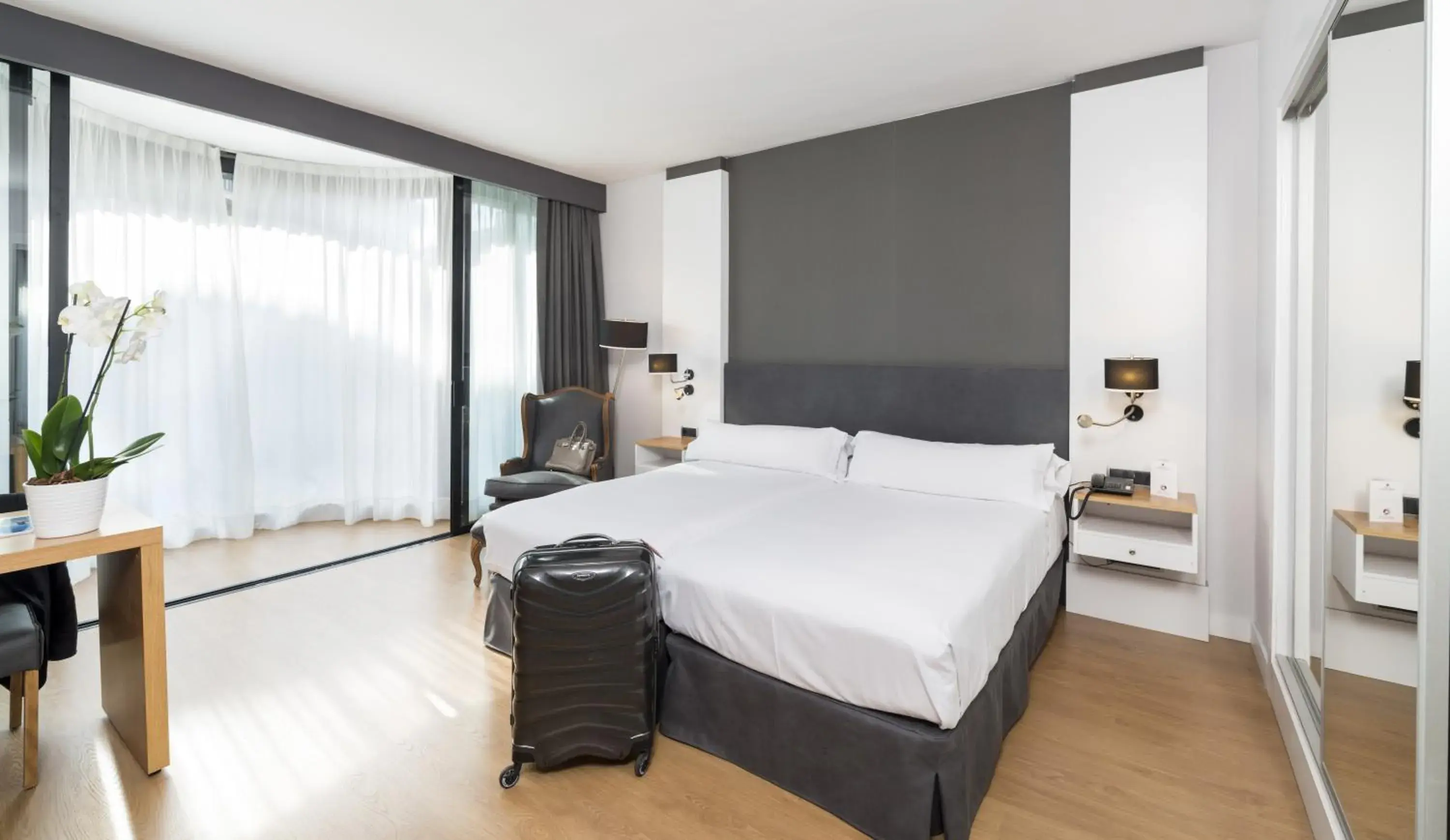 Bedroom, Bed in Guitart Grand Passage Bedroom, Bed in Guitart Grand Passage