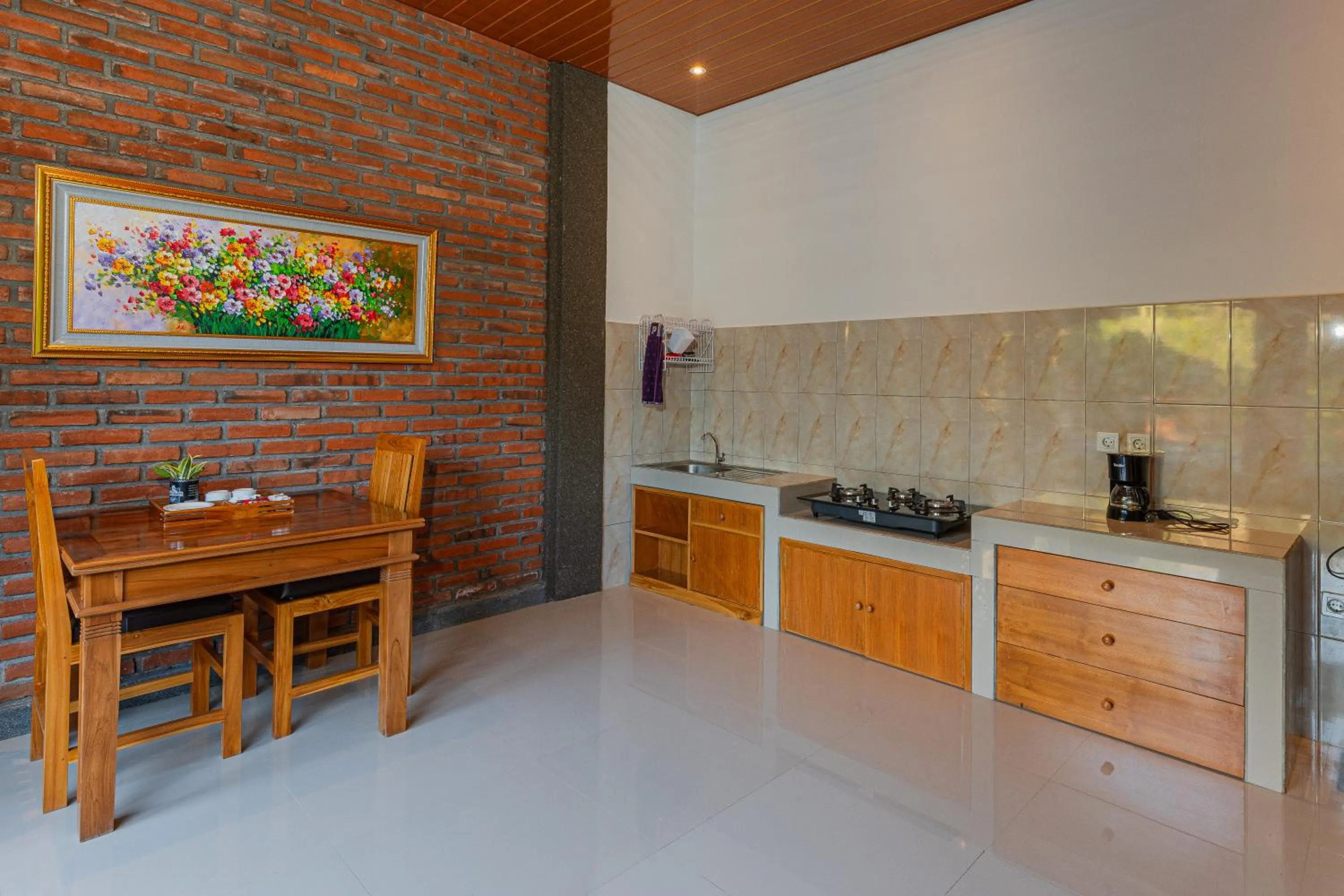 Kitchen or kitchenette in Taman Bidadari Eco Wellness