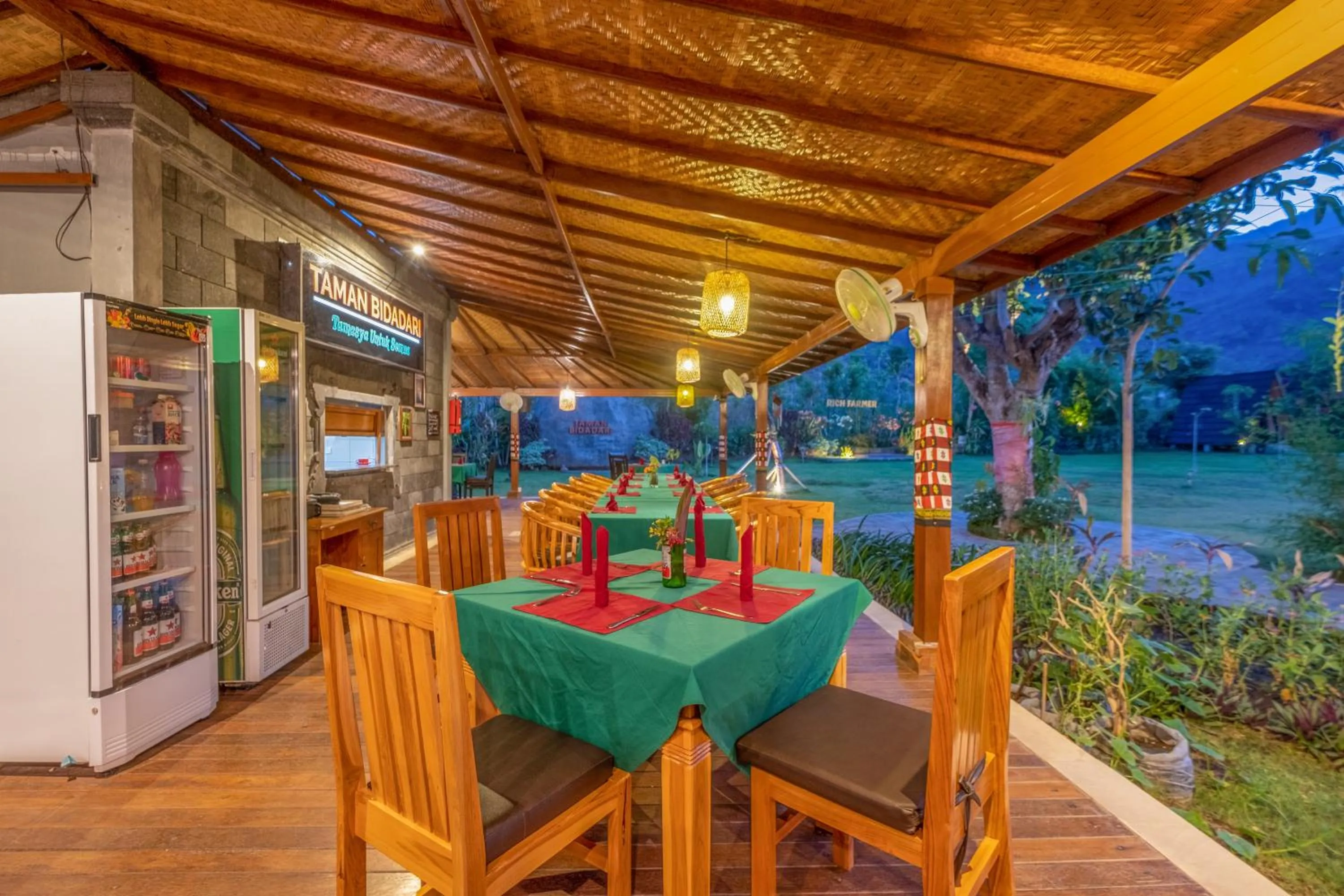 Restaurant/places to eat in Taman Bidadari Eco Wellness