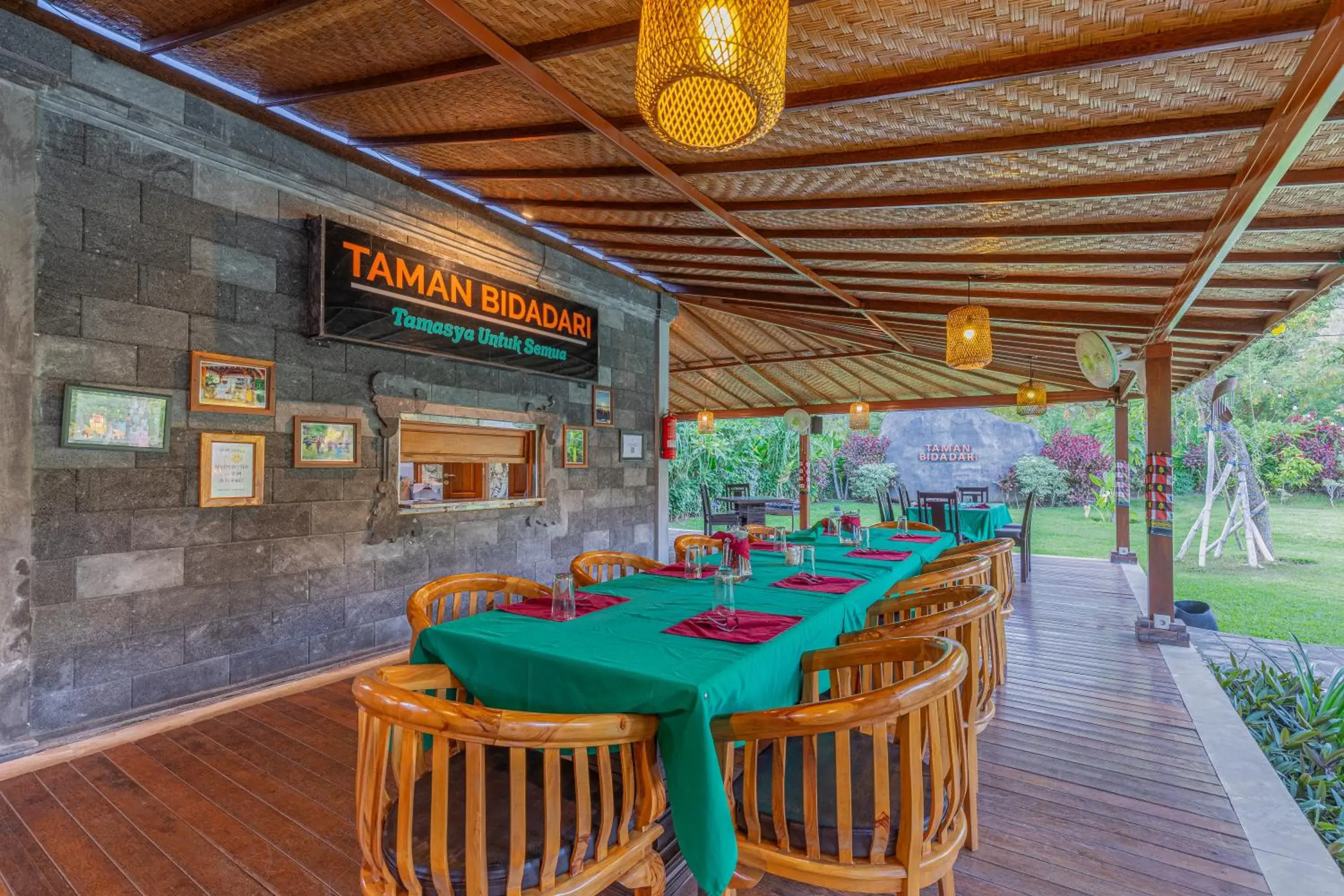 Restaurant/places to eat in Taman Bidadari Eco Wellness Restaurant/places to eat in Taman Bidadari Eco Wellness