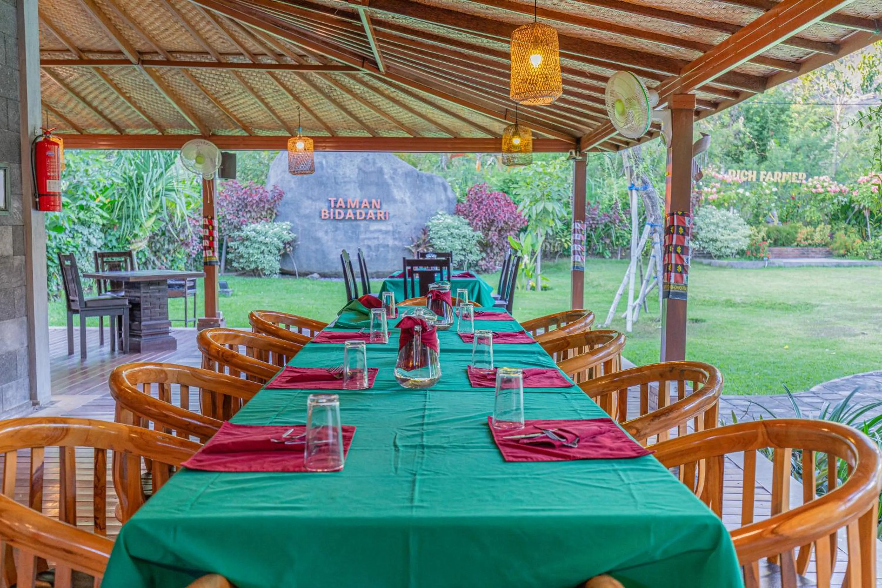 Restaurant/places to eat in Taman Bidadari Eco Wellness