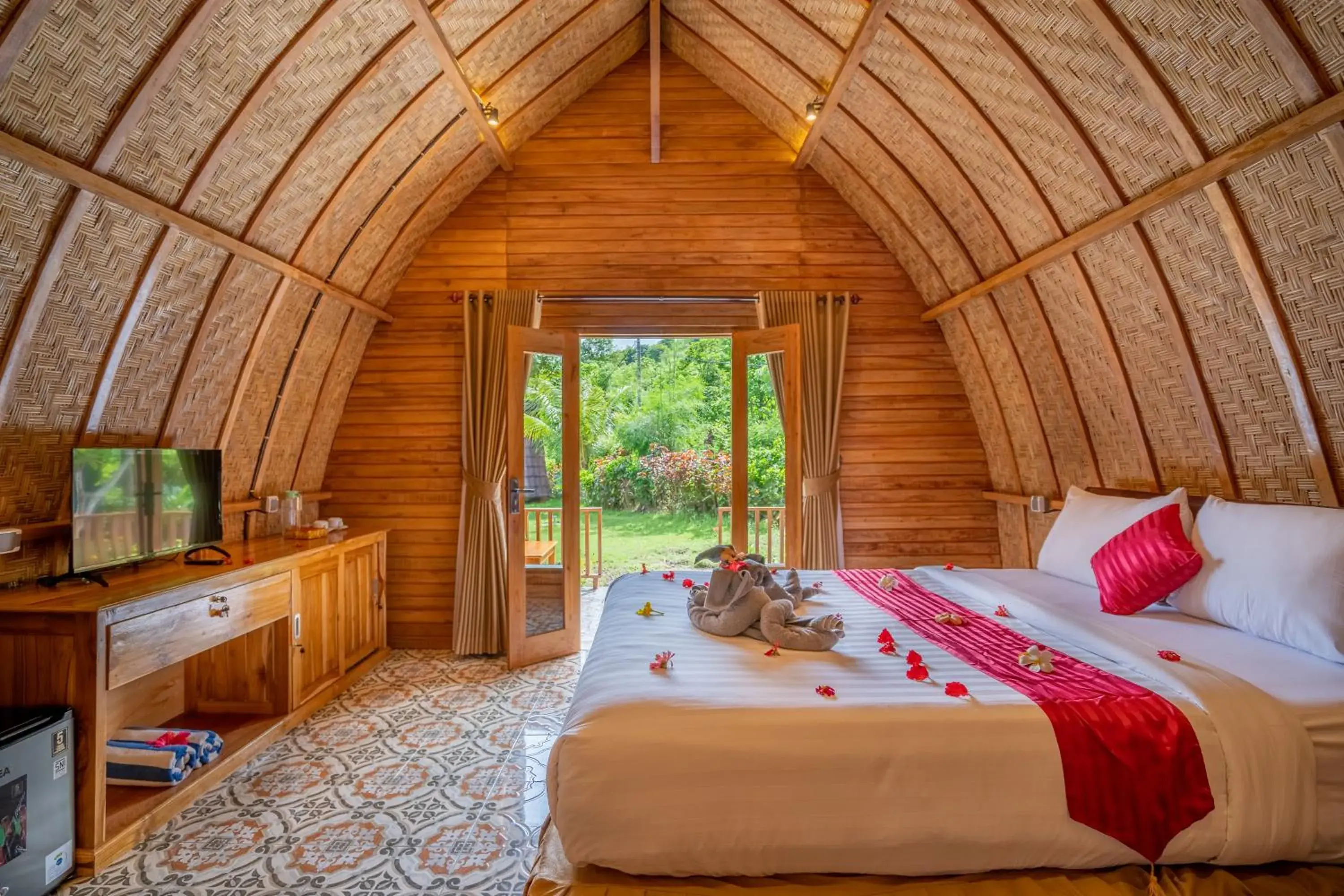 Junior Suite with Pool View in Taman Bidadari Eco Wellness Junior Suite with Pool View in Taman Bidadari Eco Wellness