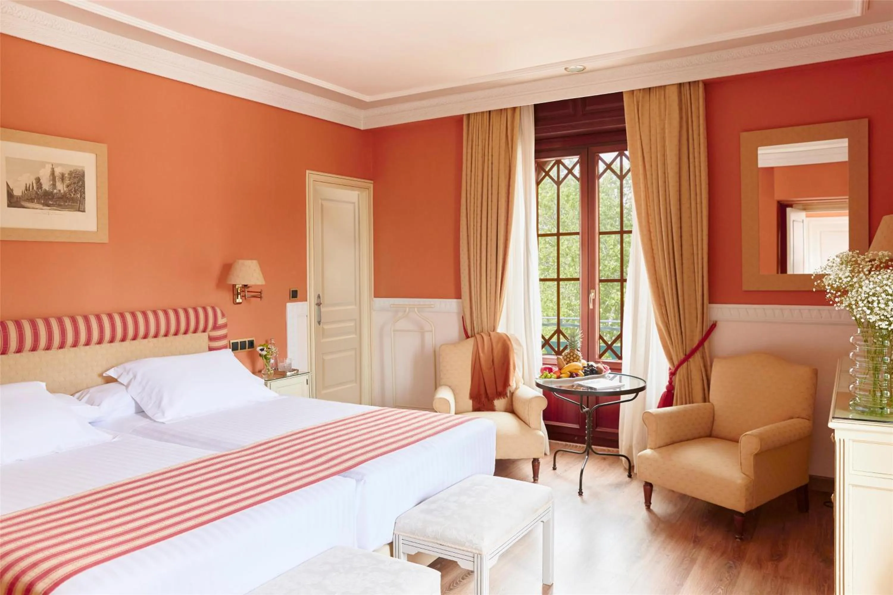 Bedroom, Bed in Alhambra Palace Hotel