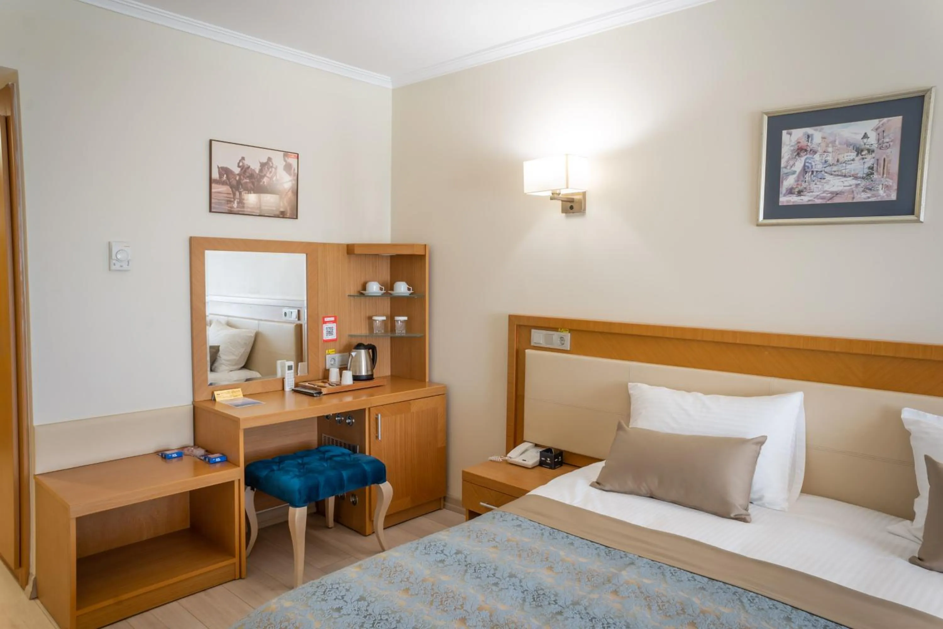 Bed in Patalya Lakeside Resort Hotel