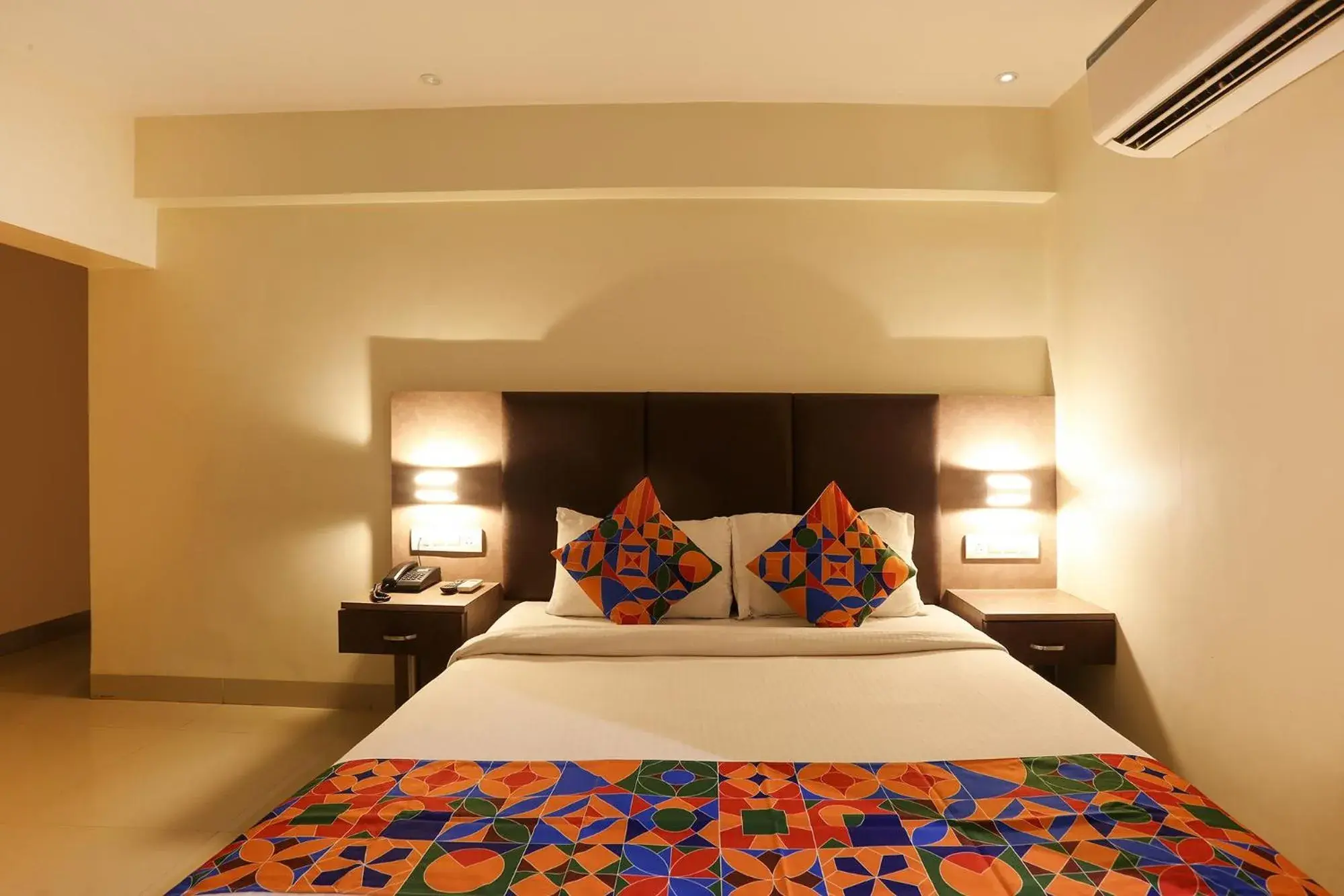 Bed in FabHotel West inn - Nr Mumbai International Airport Bed in FabHotel West inn - Nr Mumbai International Airport