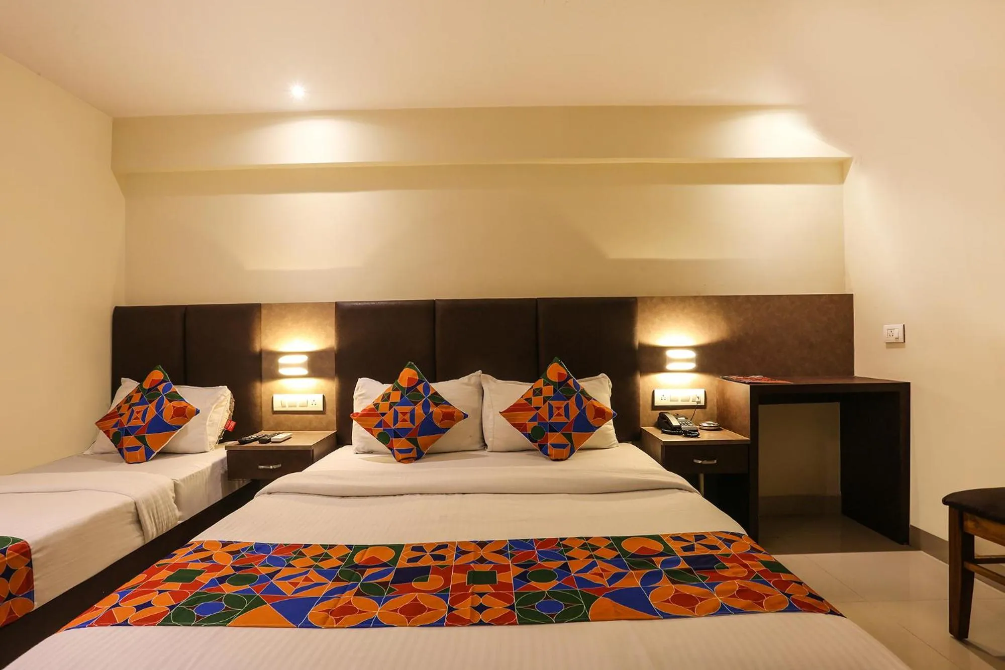 Bed in Via West inn - Nr Mumbai International Airport