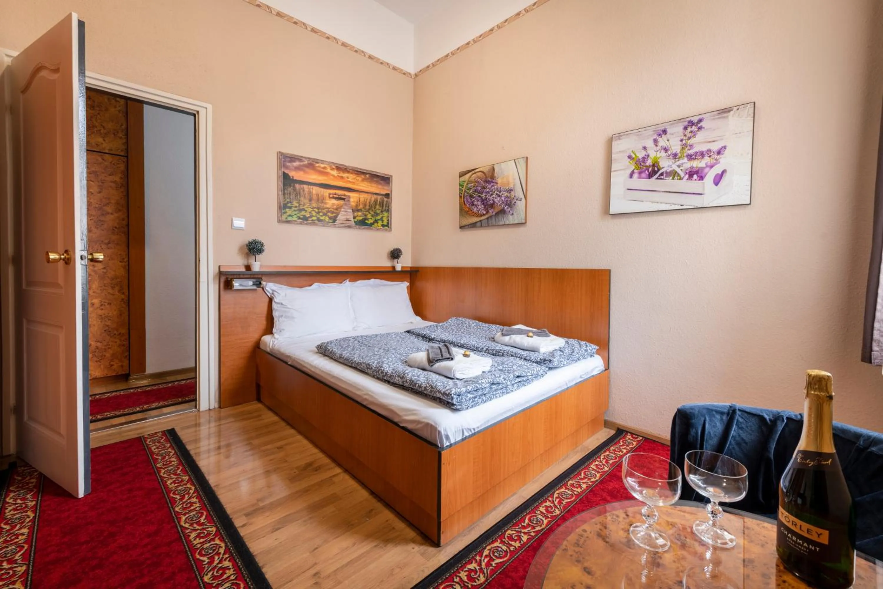 Photo of the whole room in Hotel Kristal Gellért Hill