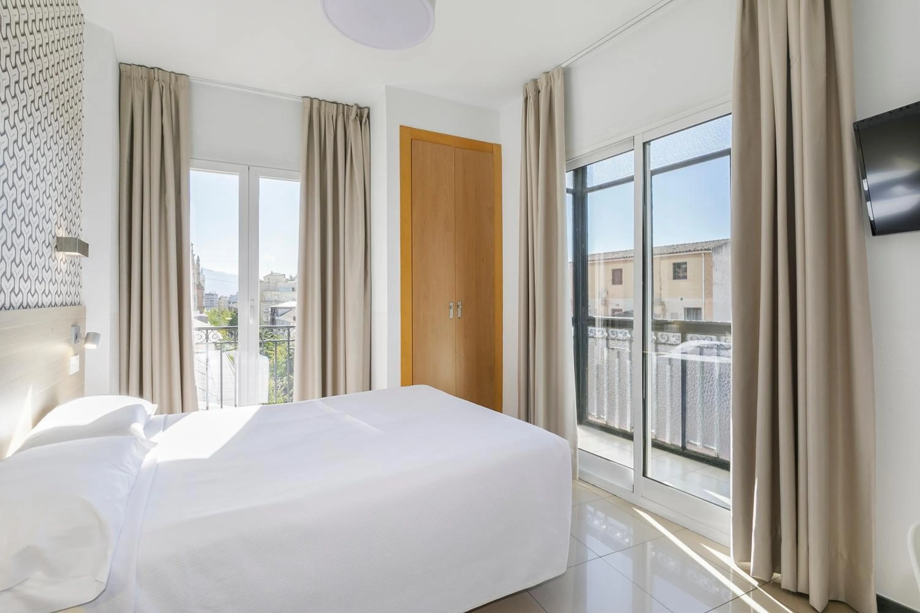 Other, Bed in Atenas Granada