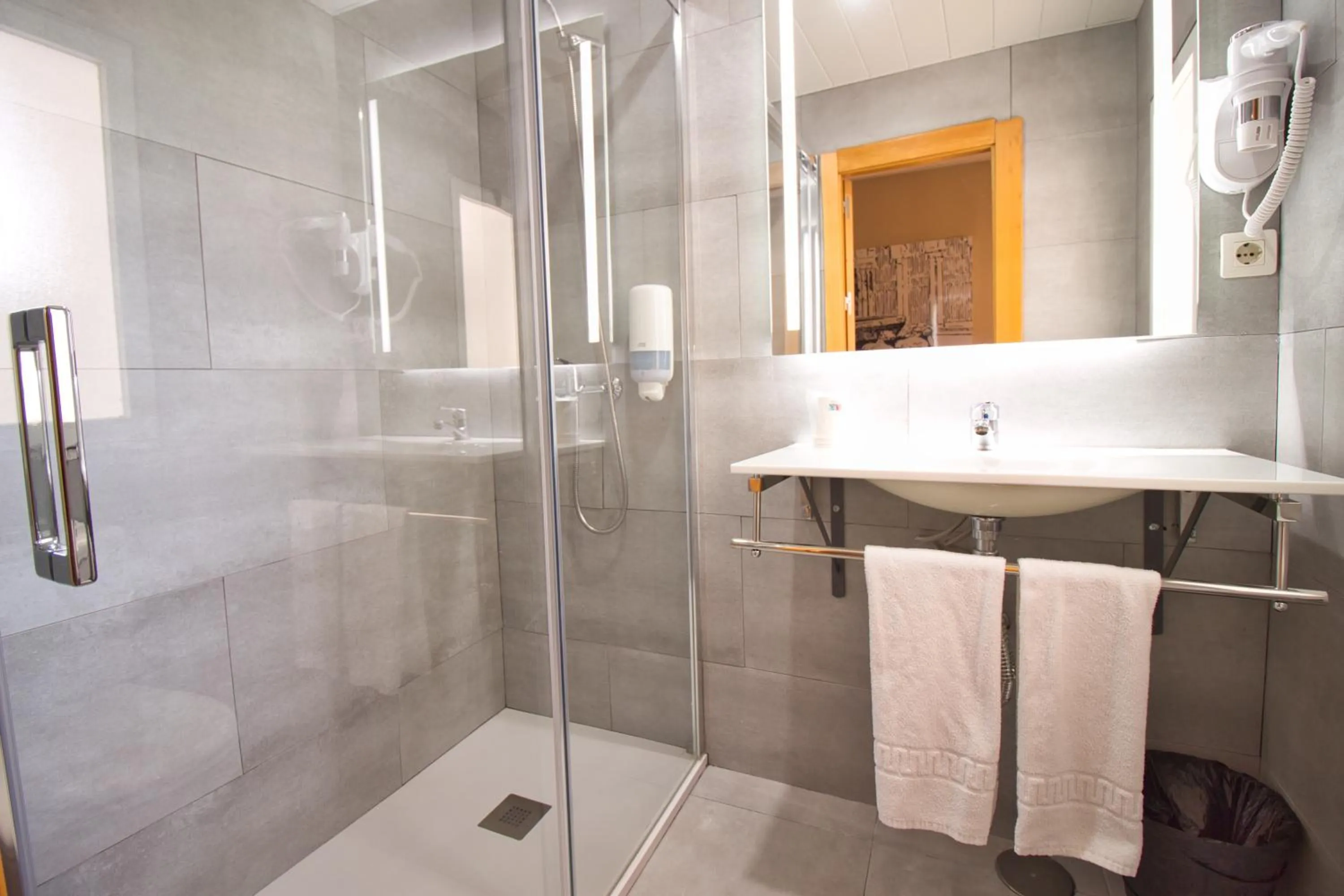 Bathroom in Atenas Granada