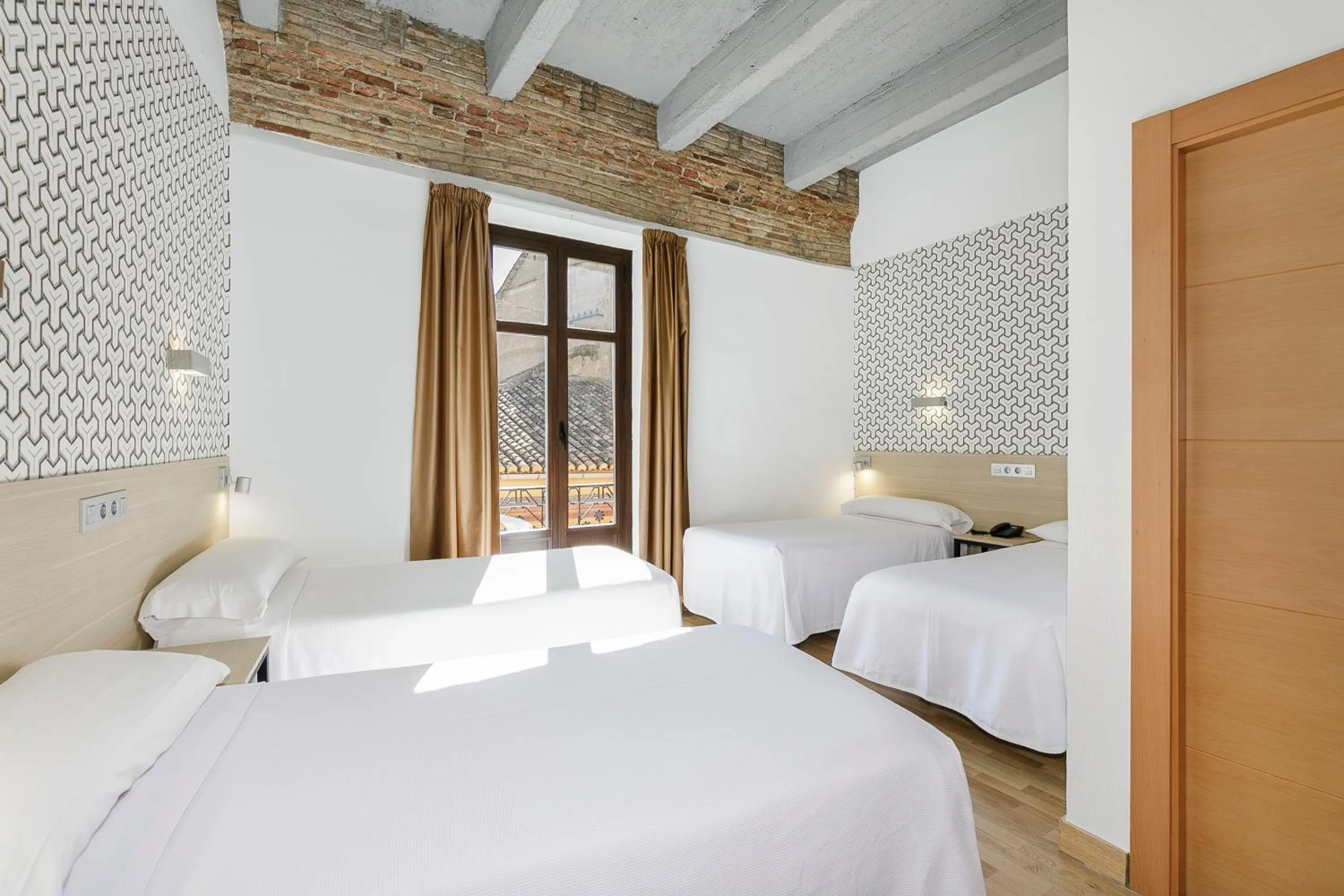 Other, Bed in Atenas Granada