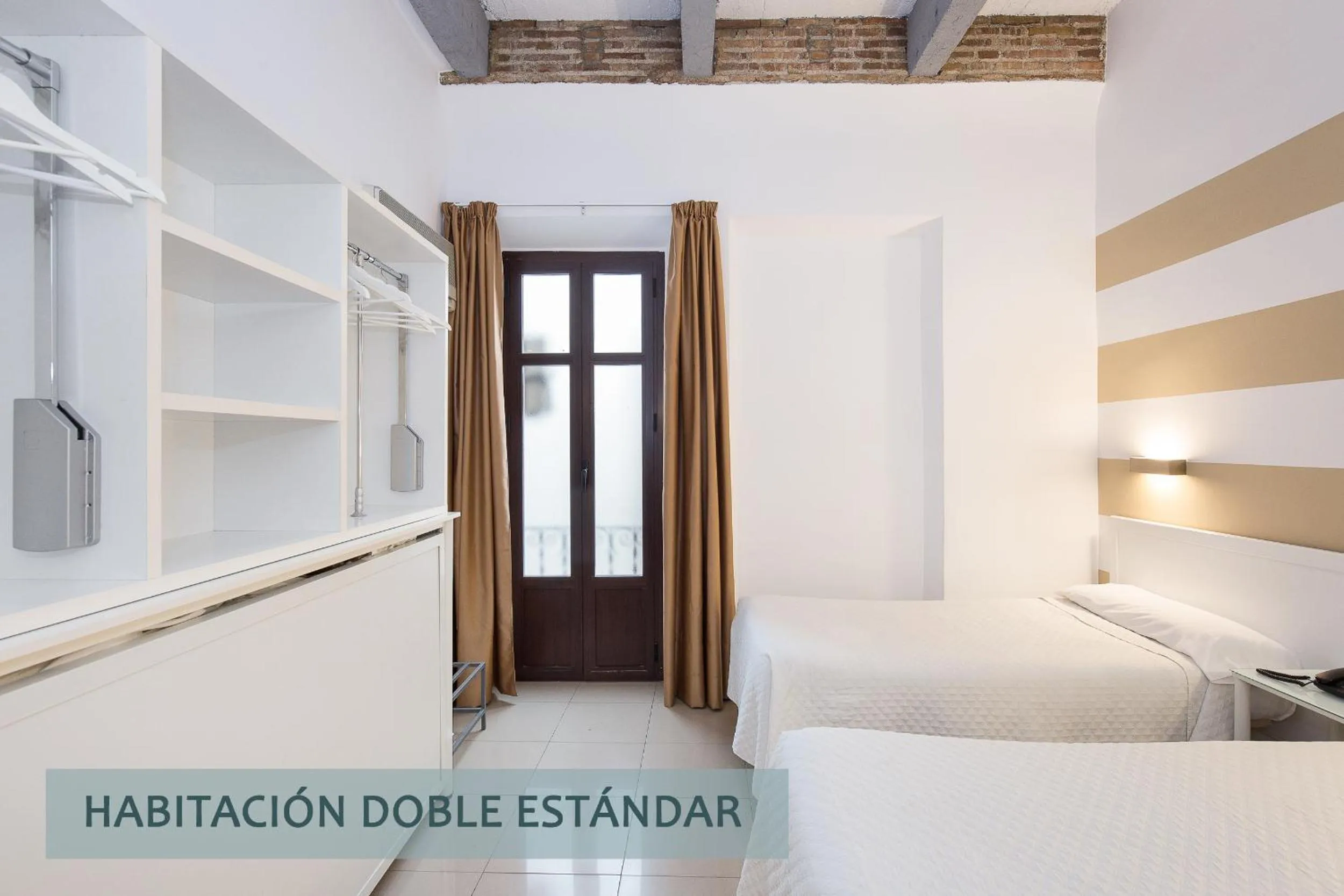 Photo of the whole room, Bed in Atenas Granada