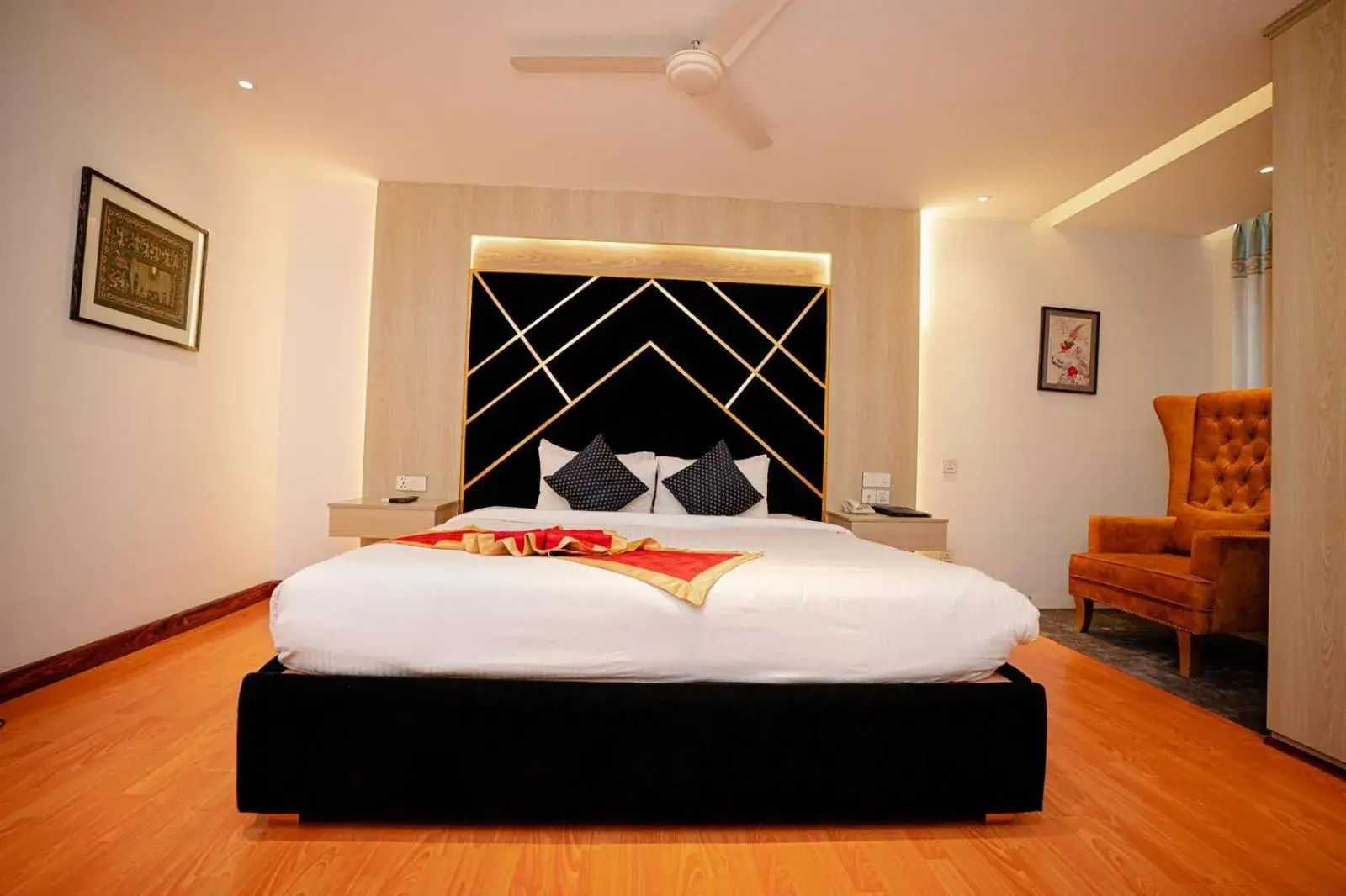 King Suite in Royal Raj Hotel King Suite in Royal Raj Hotel