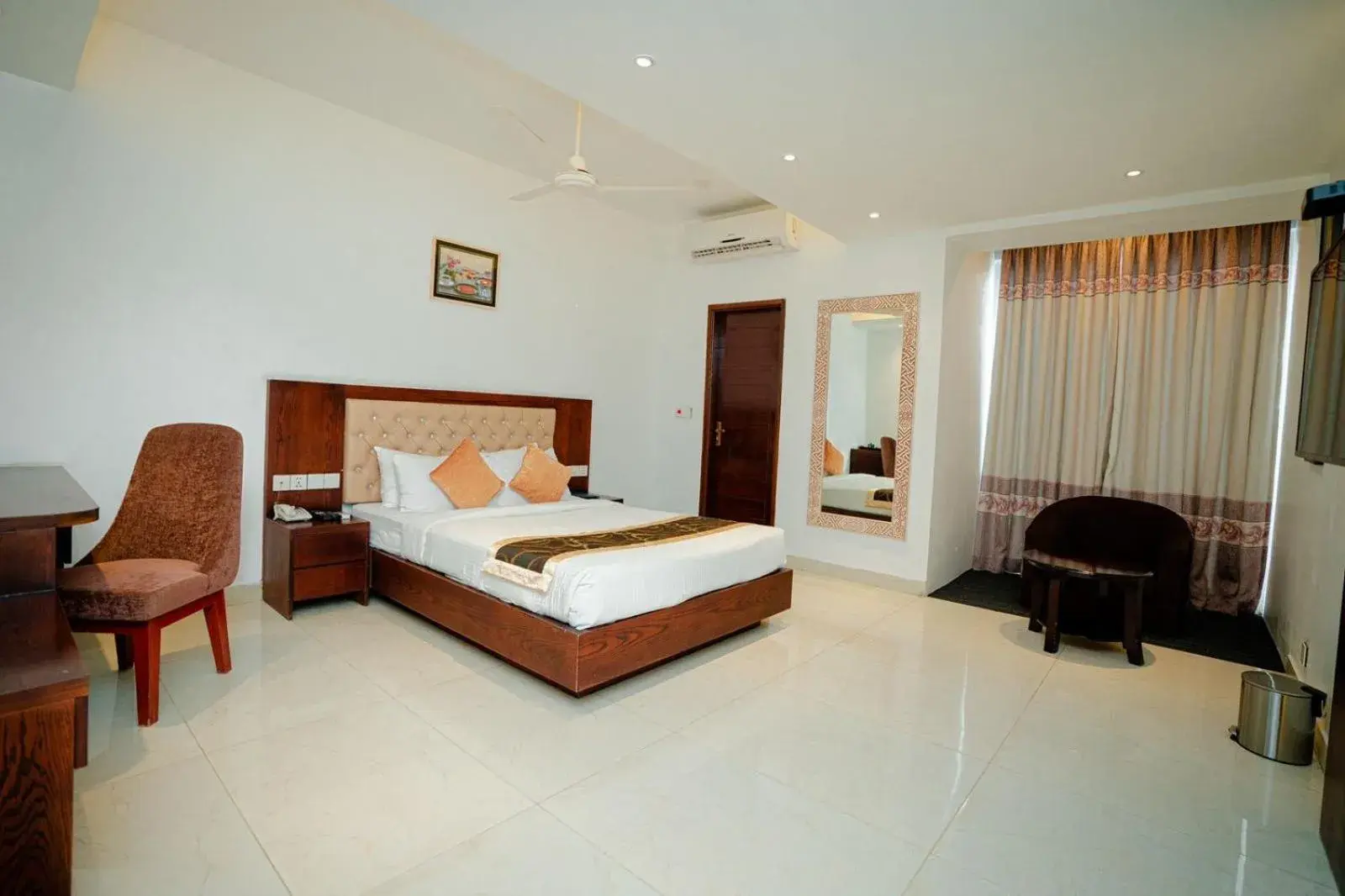 Bed in Royal Raj Hotel Bed in Royal Raj Hotel