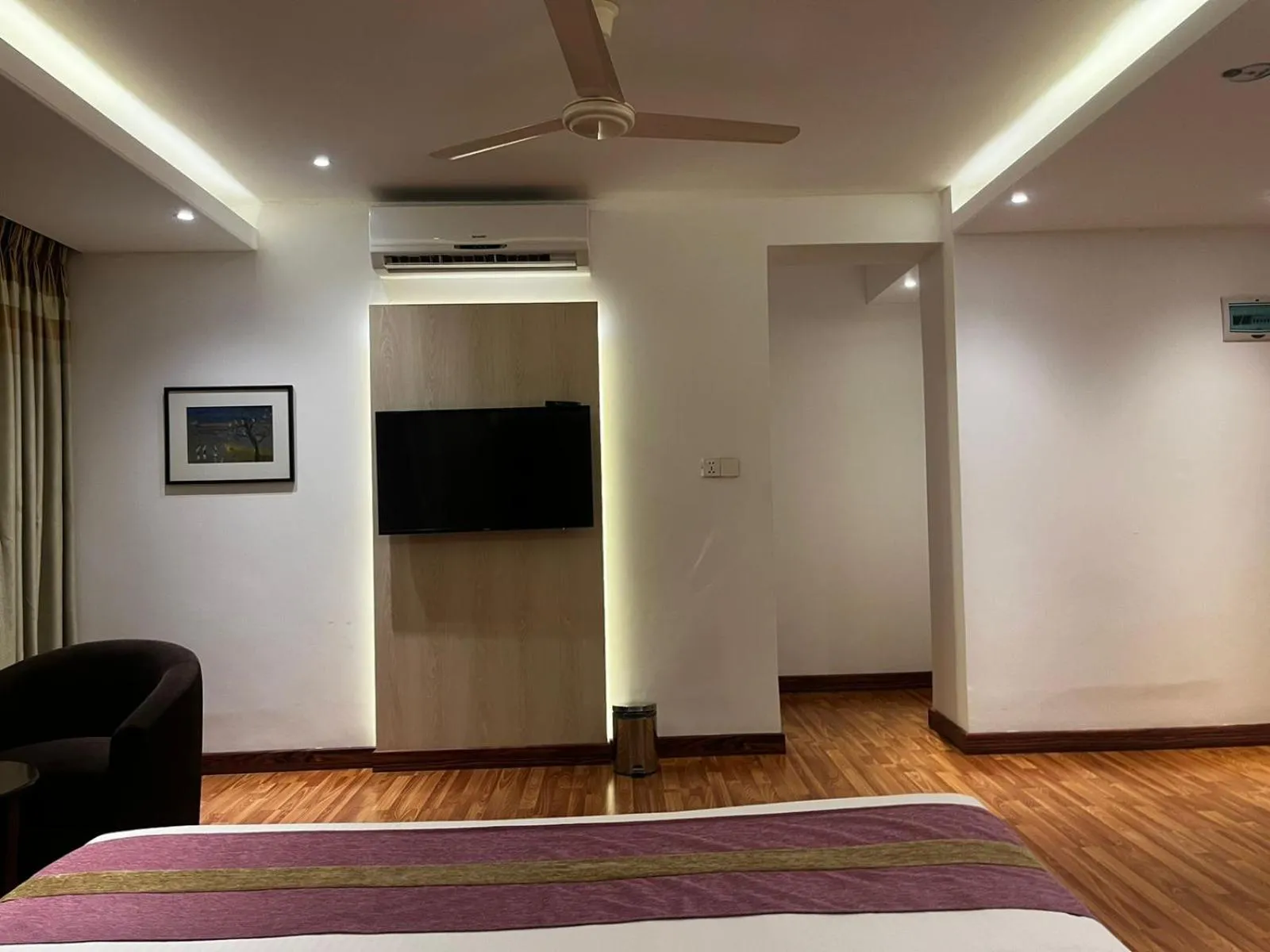 Bed in Royal Raj Hotel