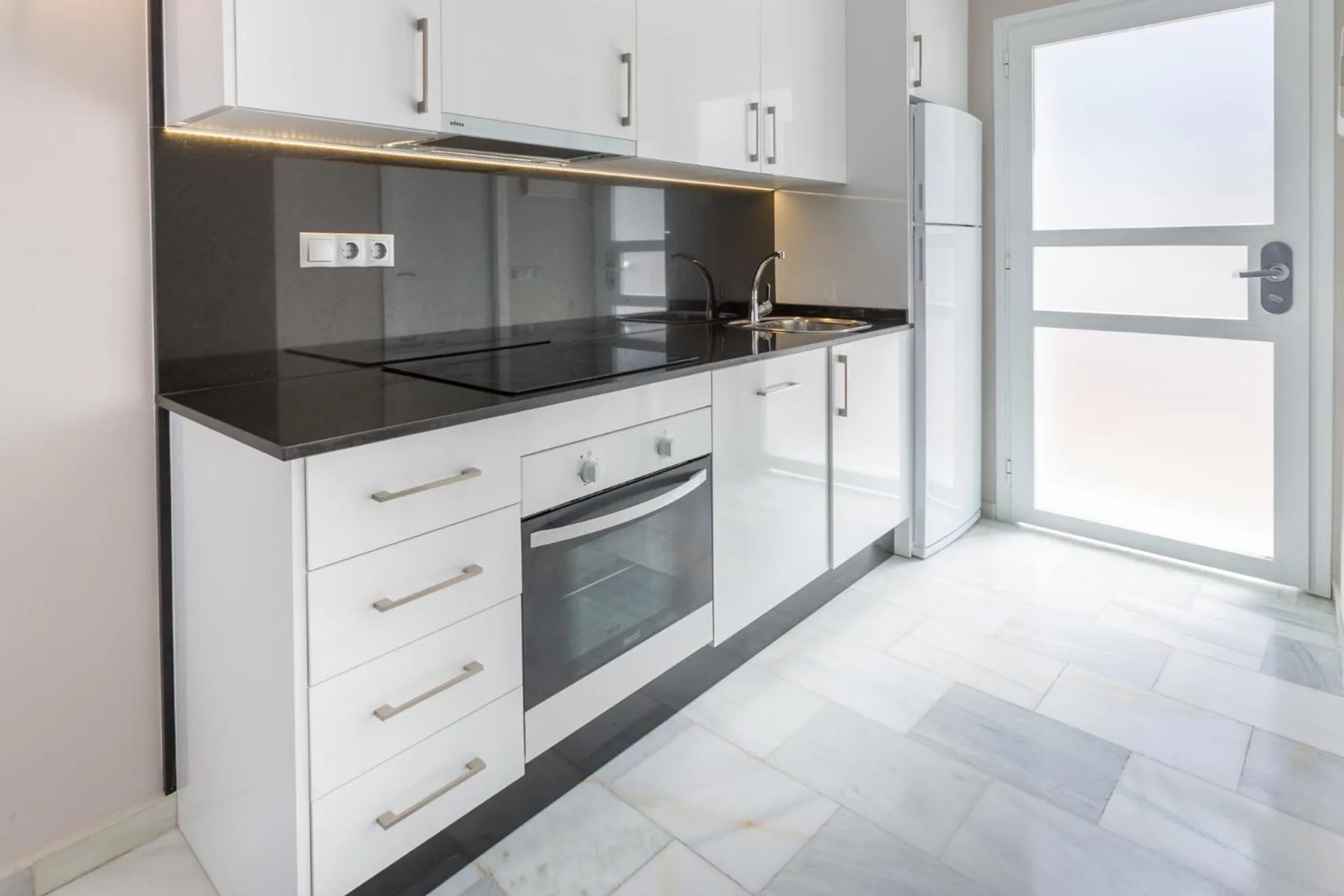 Kitchen or kitchenette in VIME La Reserva de Marbella